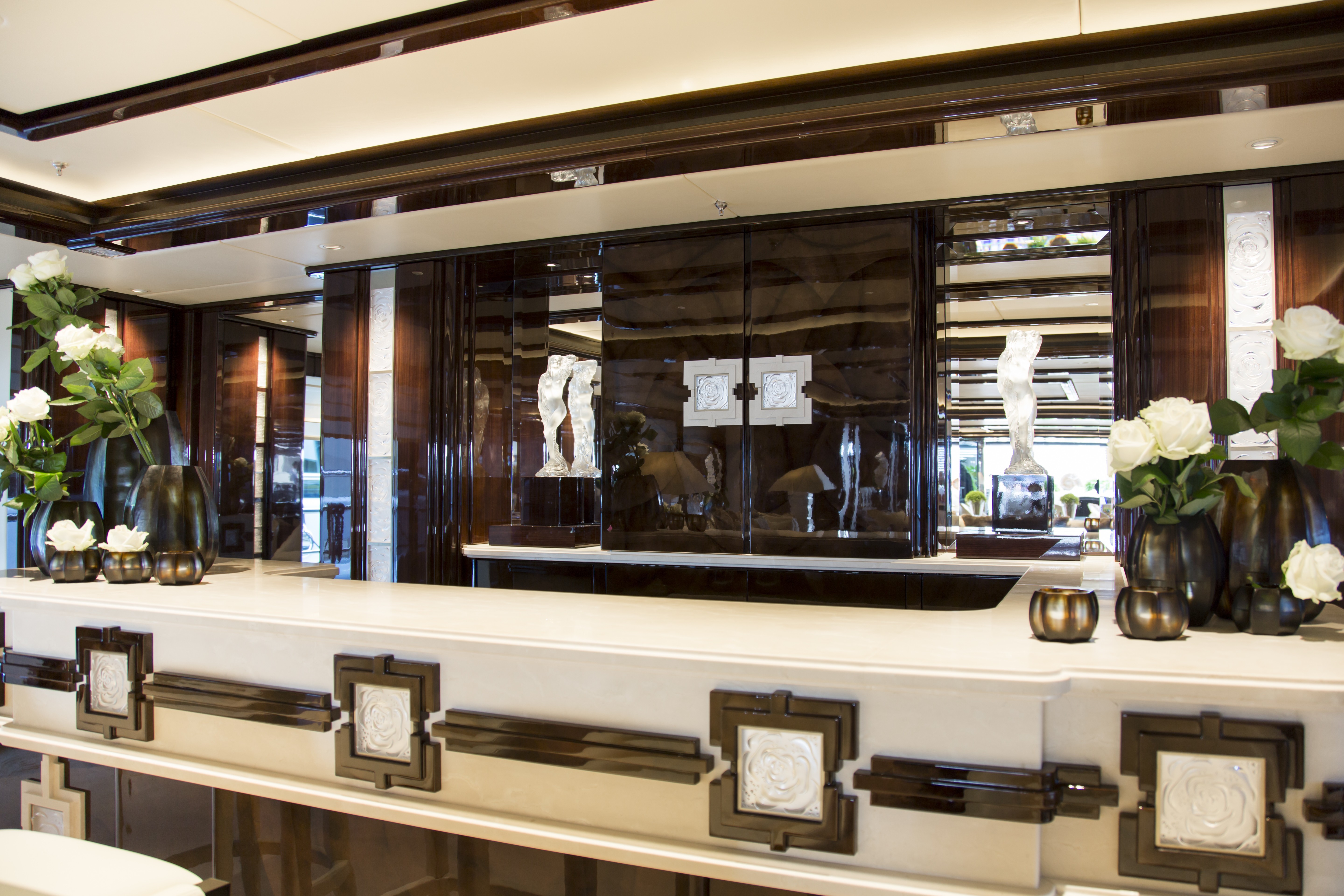 [58m-Yacht-ILLUSION-V]-11616-7.jpg