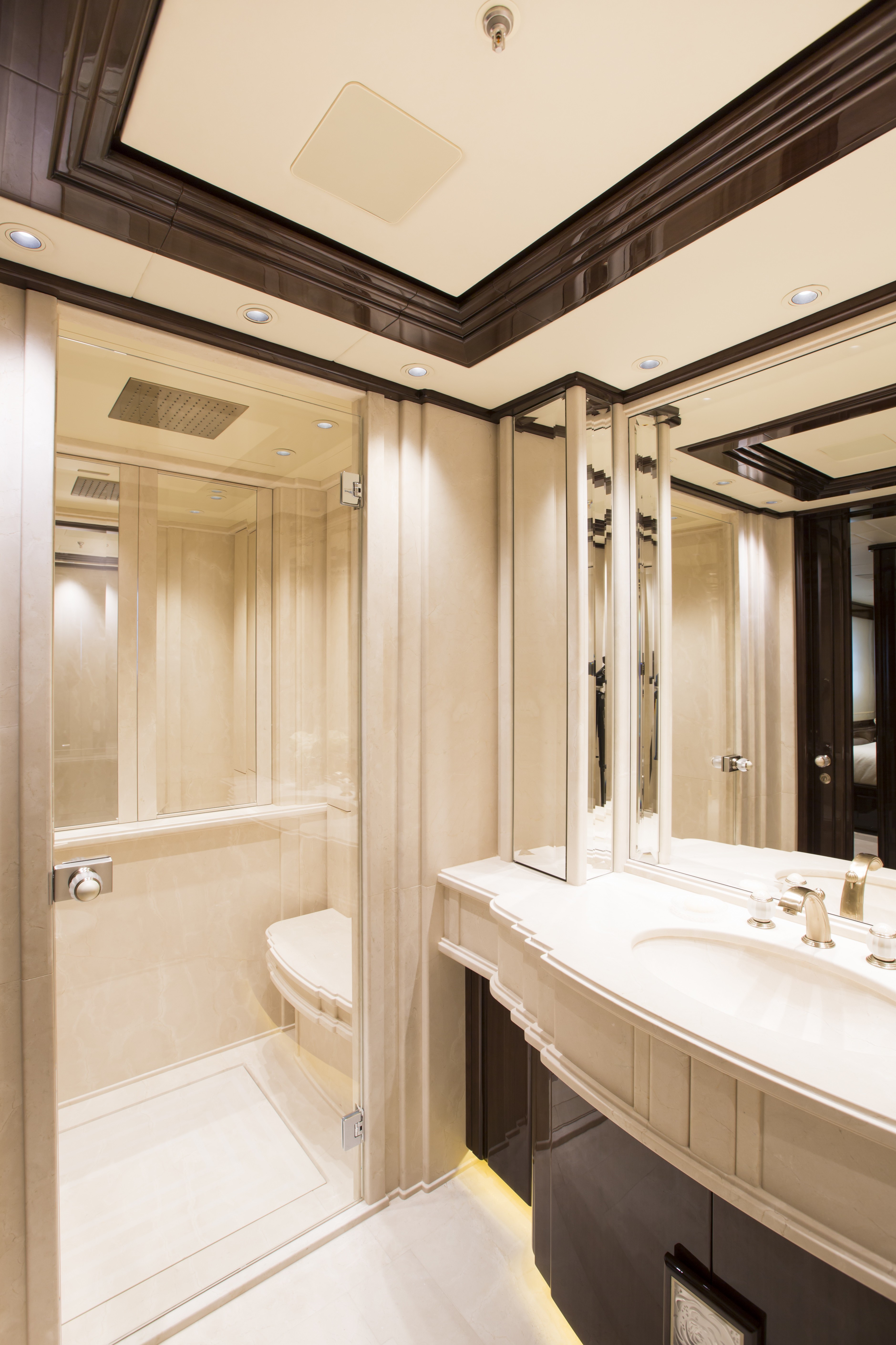 [58m-Yacht-ILLUSION-V]-11616-91.jpg