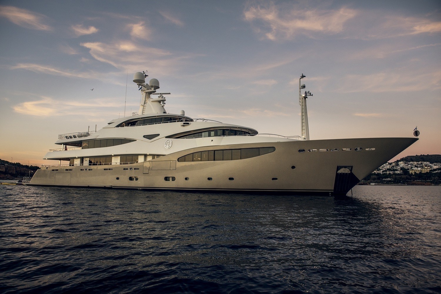 [60m-Yacht-LIGHT-HOLIC]-10548-1.jpg