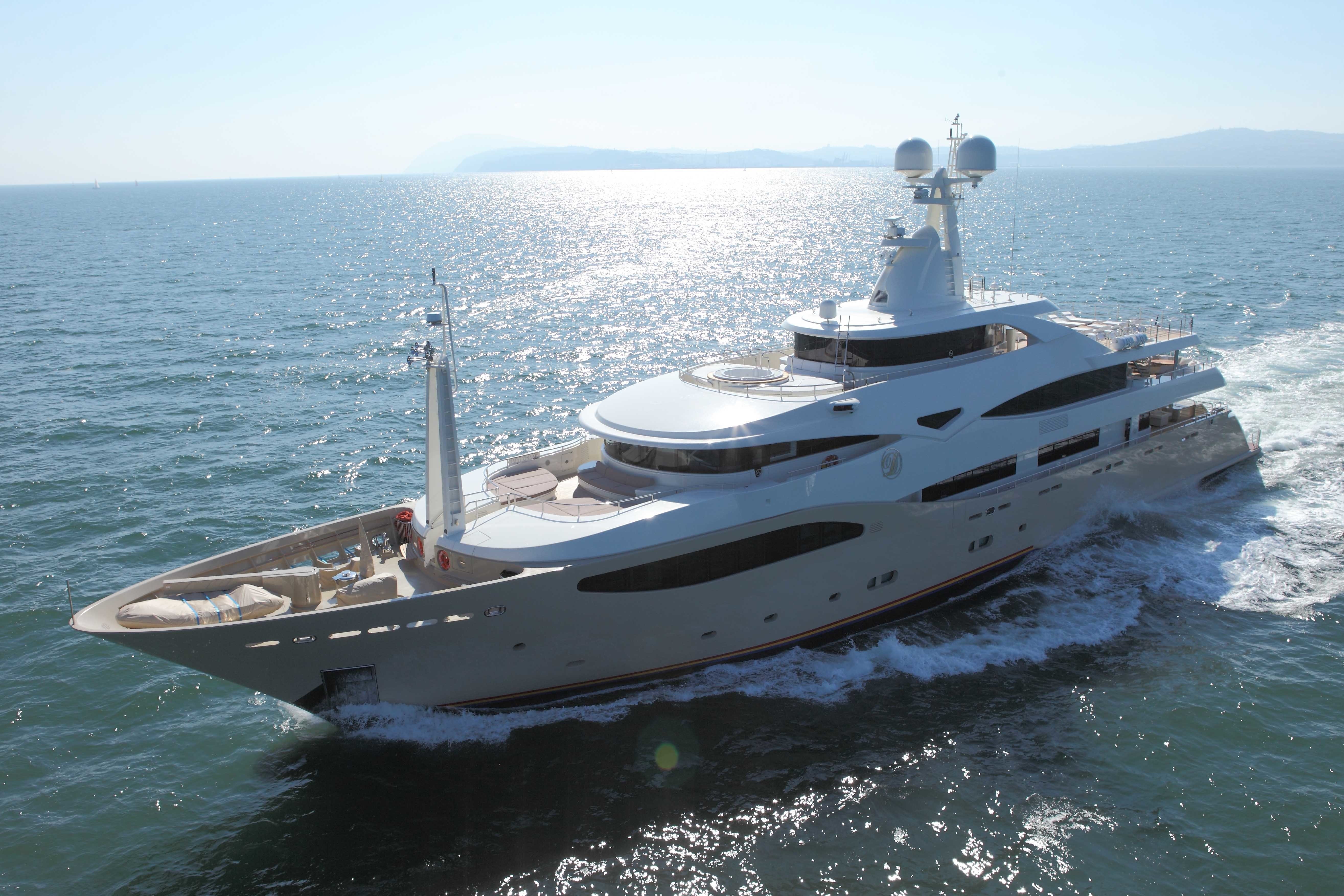 [60m-Yacht-LIGHT-HOLIC]-10548-121.jpg