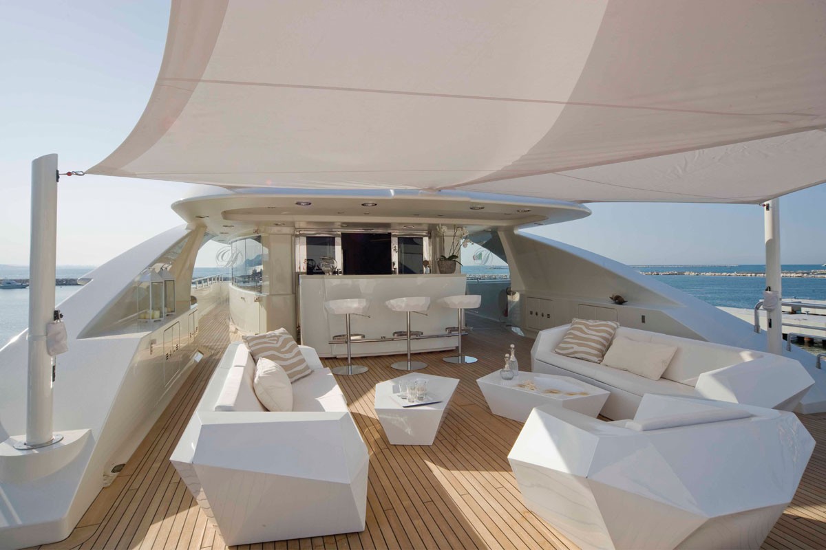 [60m-Yacht-LIGHT-HOLIC]-10548-137.jpg
