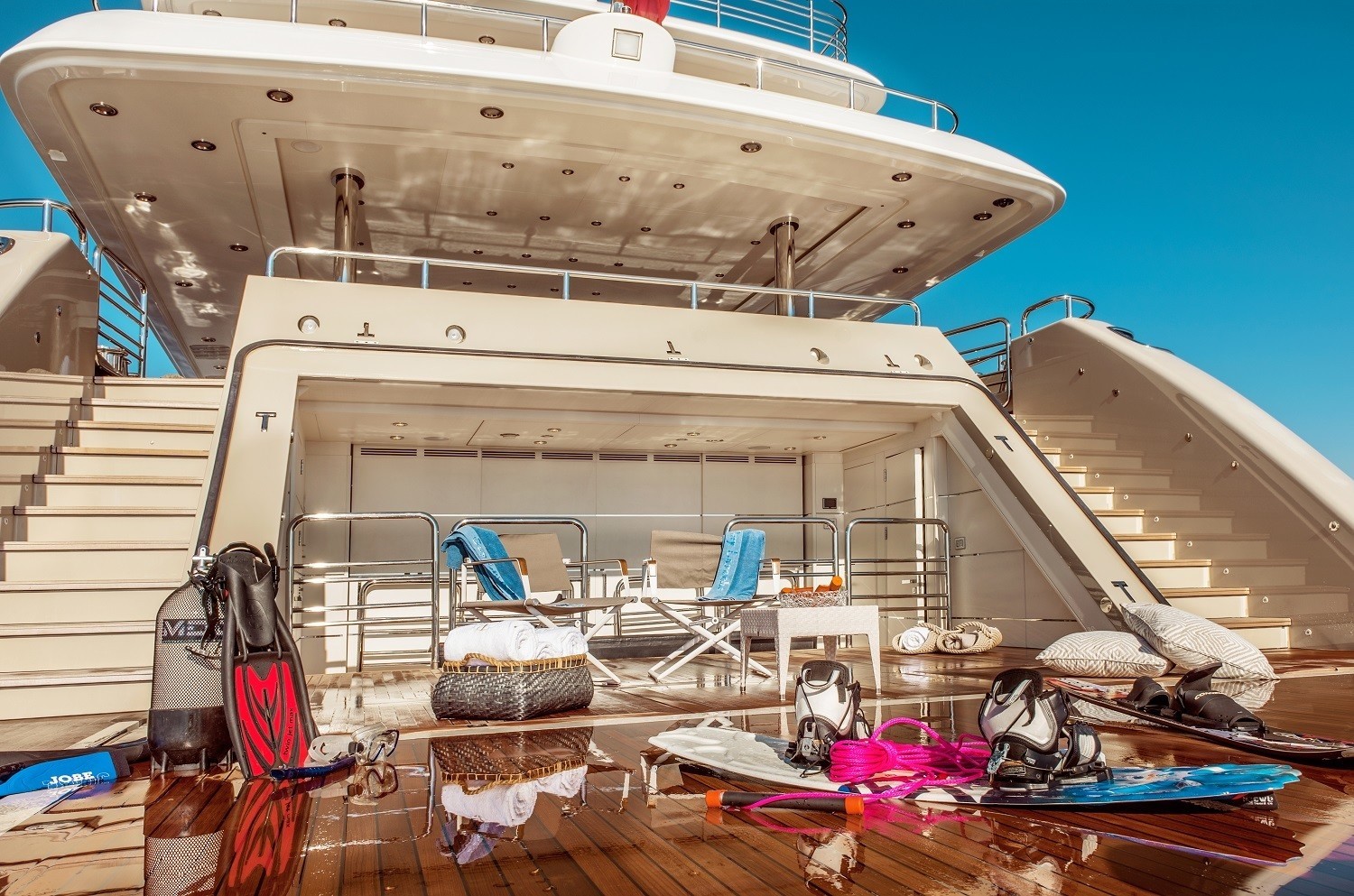 [60m-Yacht-LIGHT-HOLIC]-10548-69.jpg