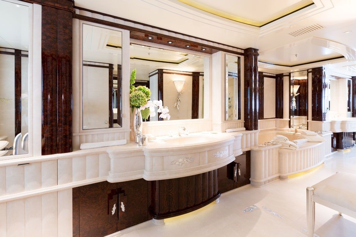 [63m-Yacht-LIONESS-V]-10110-44.jpg
