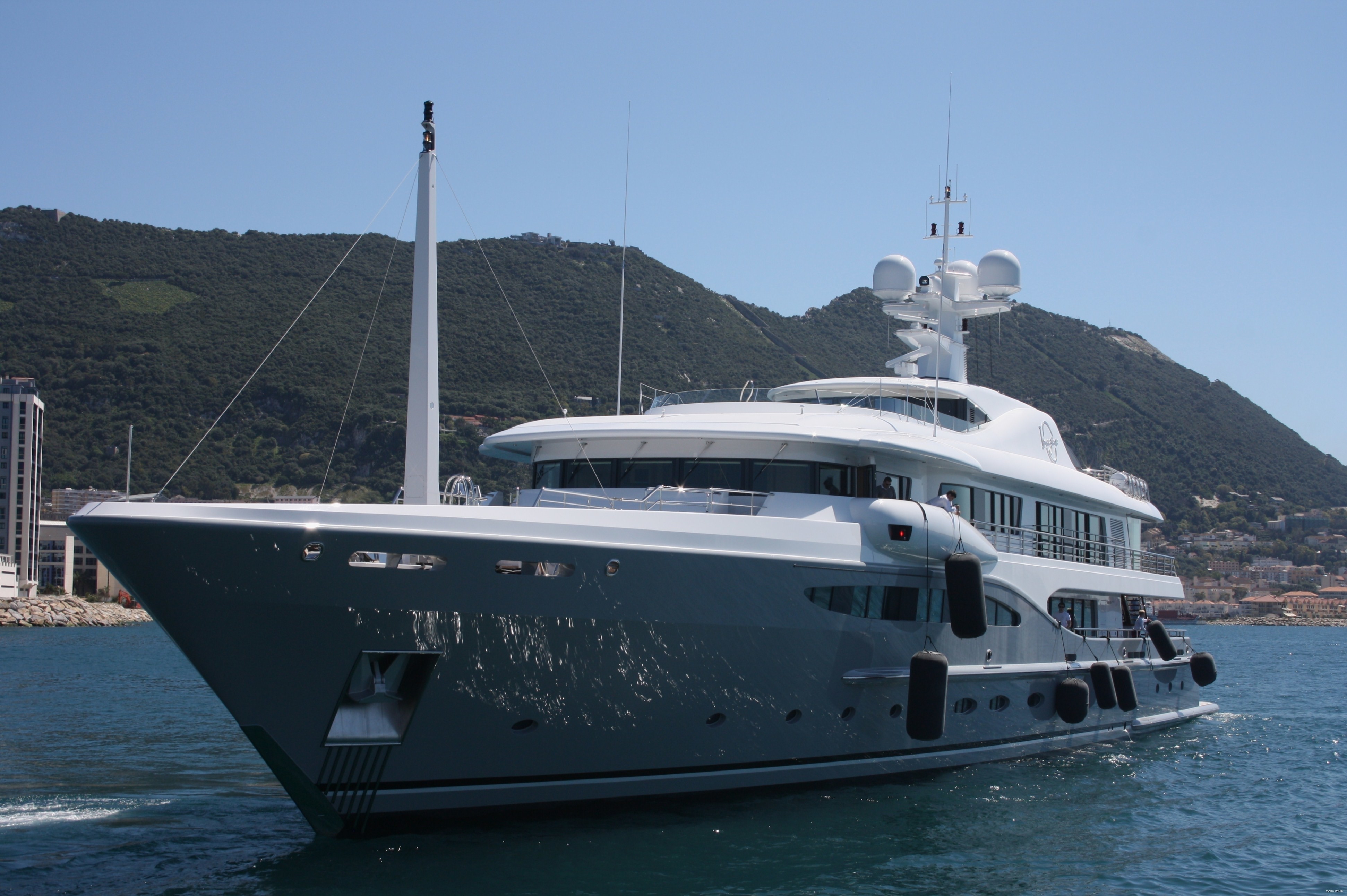 [65m-Yacht-INFINITE-SHADES]-10536-12.jpg