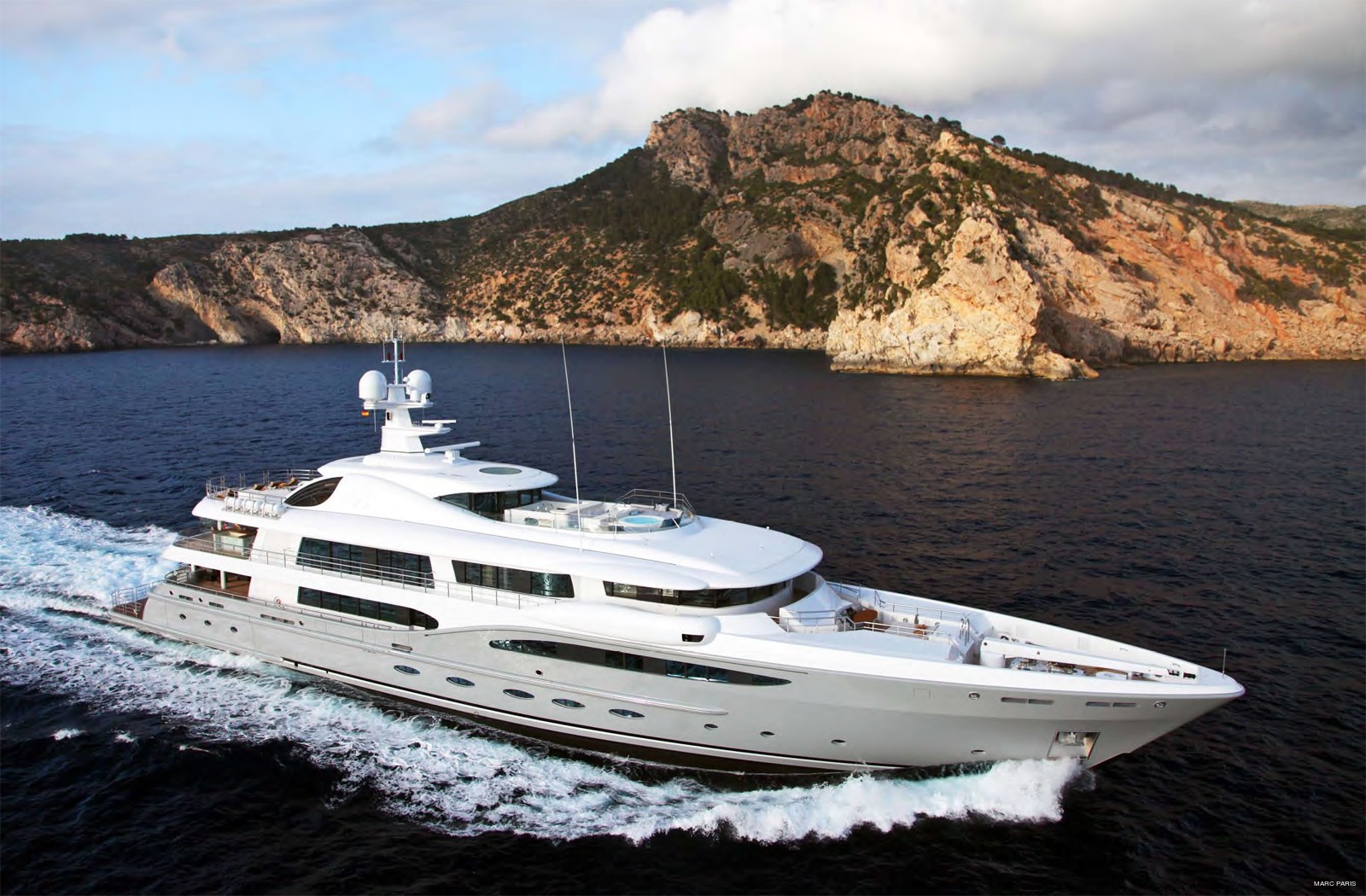 [65m-Yacht-INFINITE-SHADES]-10536-72.jpg