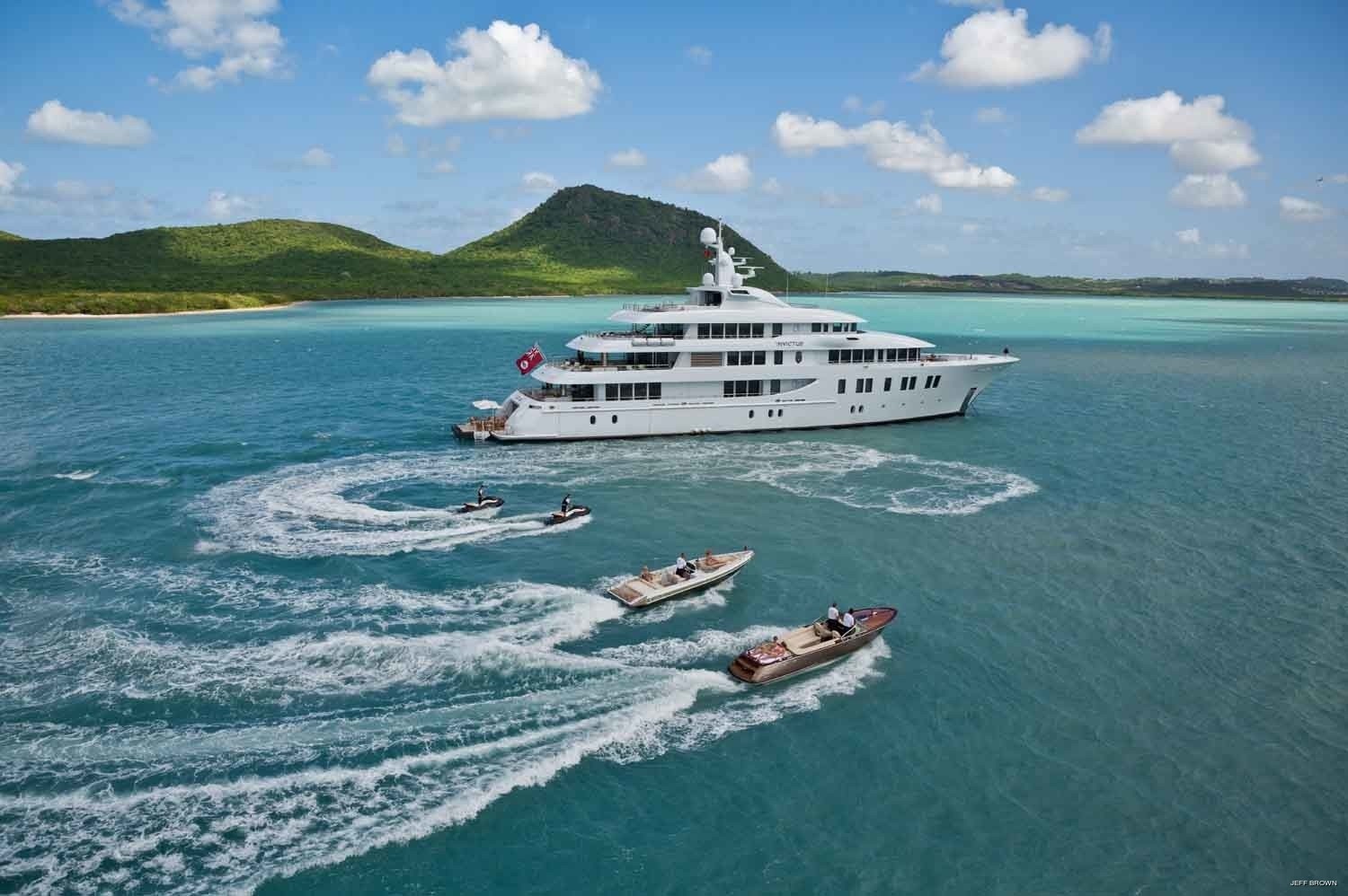 [66m-Yacht-INVICTUS]-11753-103.jpg