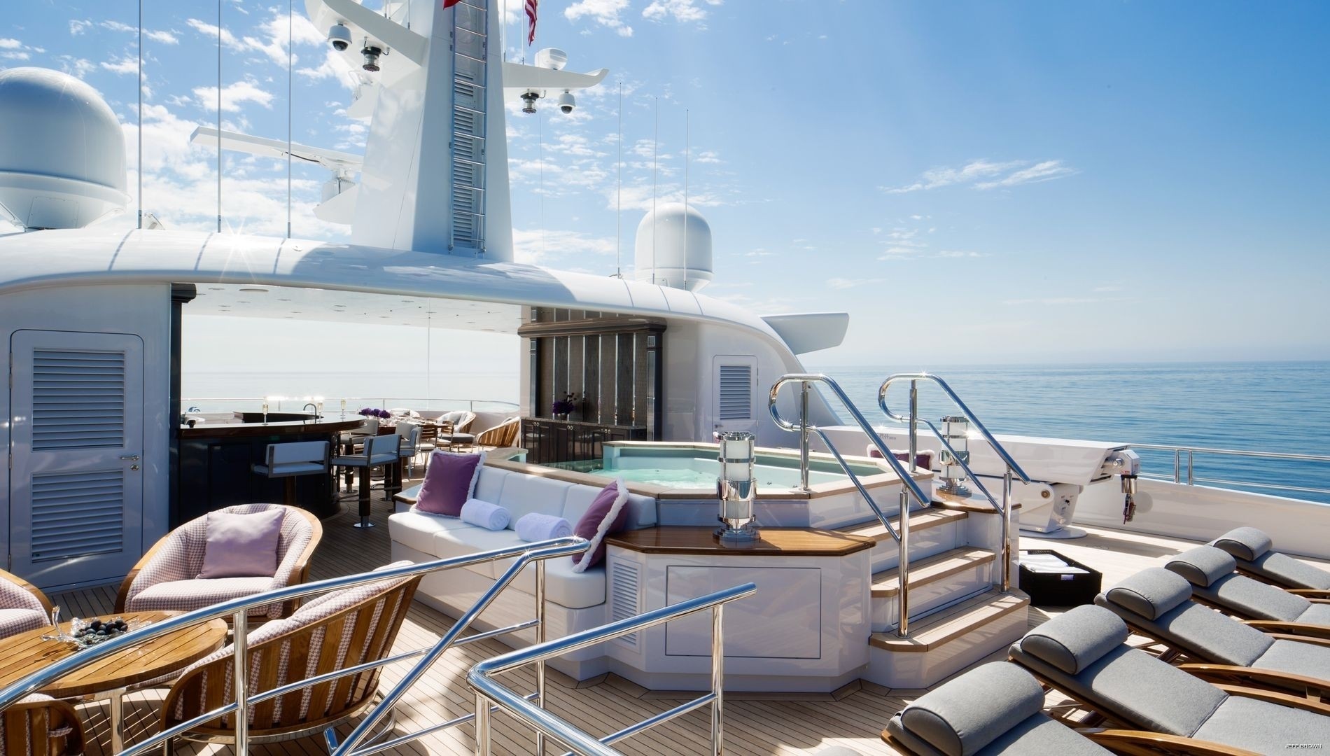 [66m-Yacht-INVICTUS]-11753-148.jpg