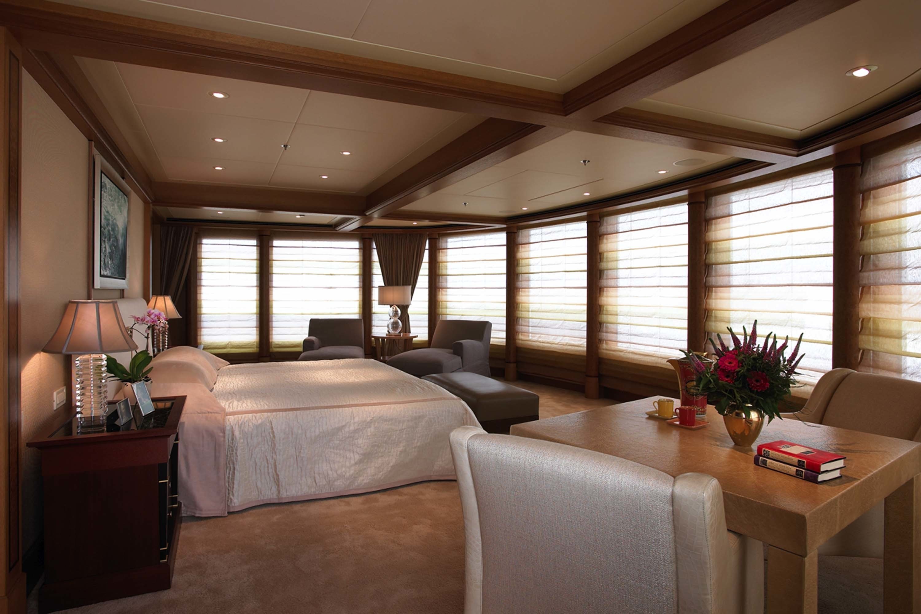 [71m-Yacht-UTOPIA]-1119-27.jpg