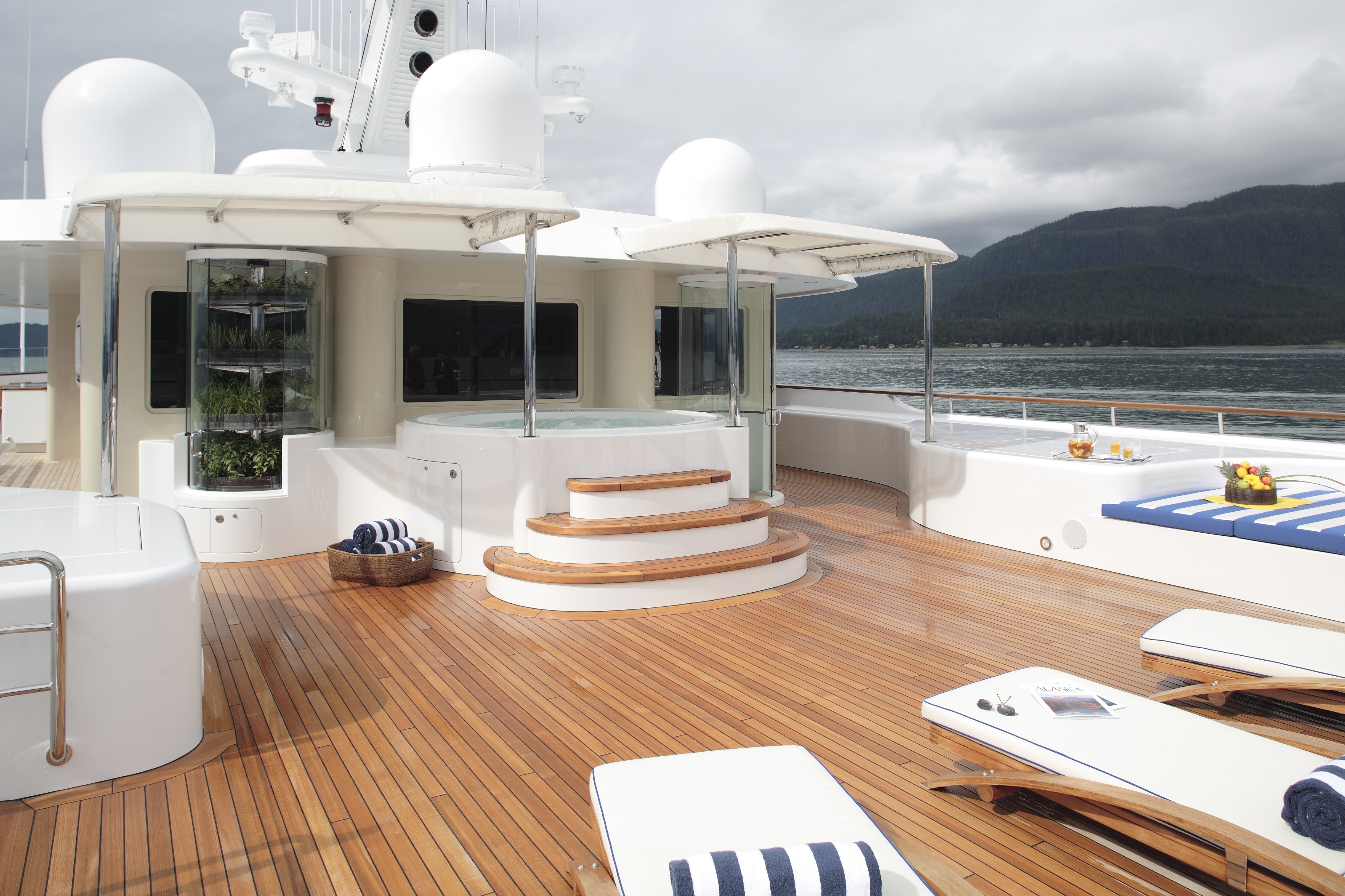 [73m-Yacht-LAUREL]-11750-173.jpg