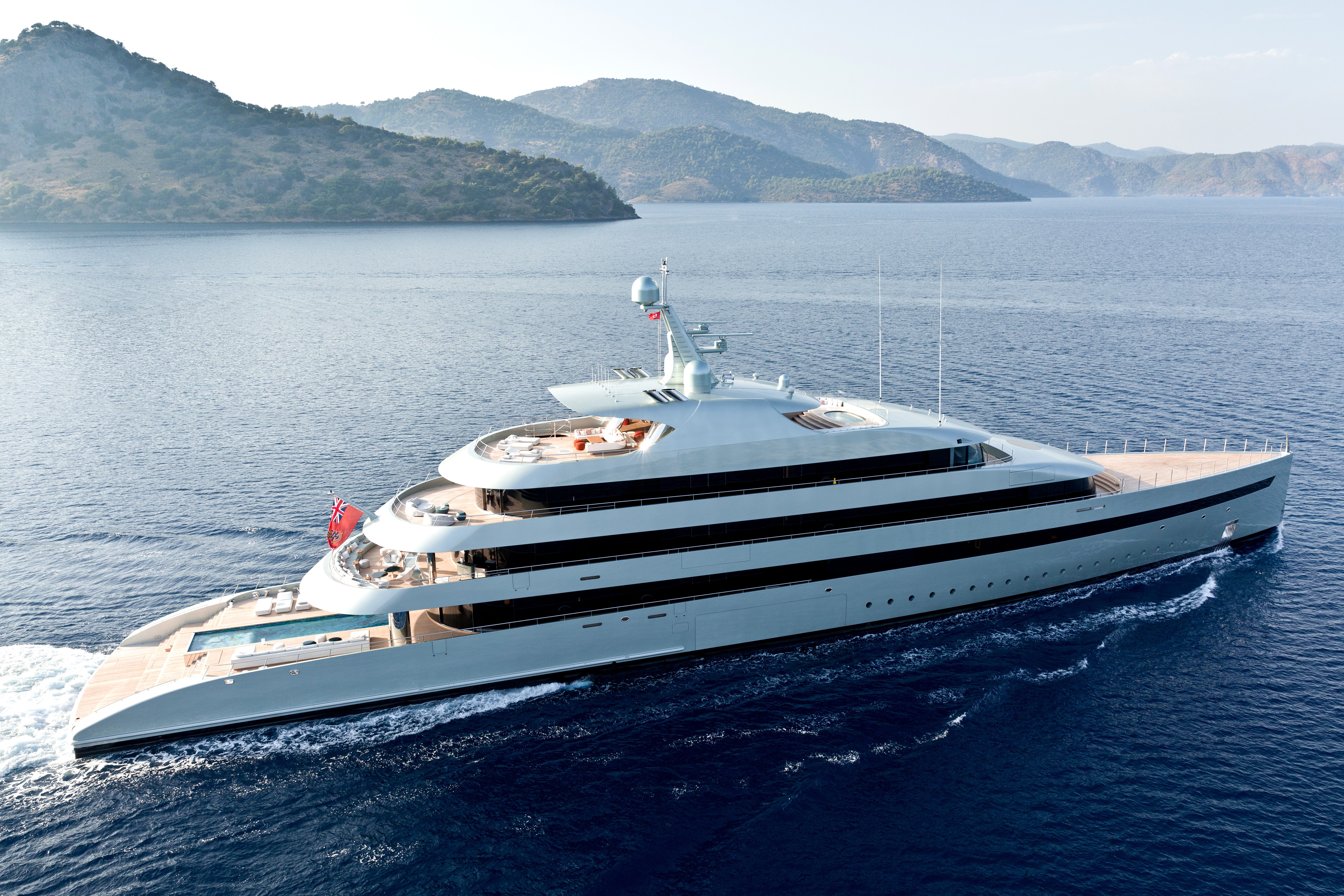 [84m-Yacht-SAVANNAH]-11799-1.jpg