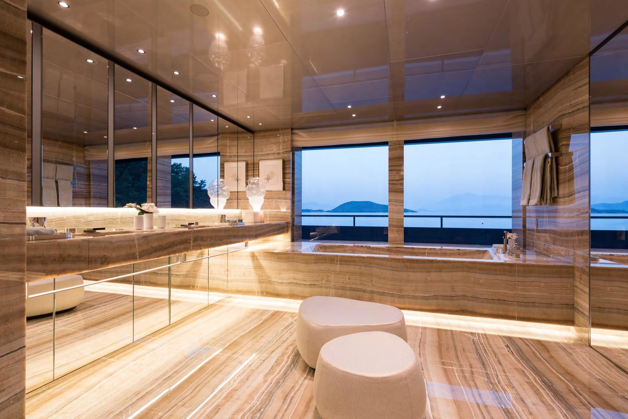 [84m-Yacht-SAVANNAH]-11799-147.jpg