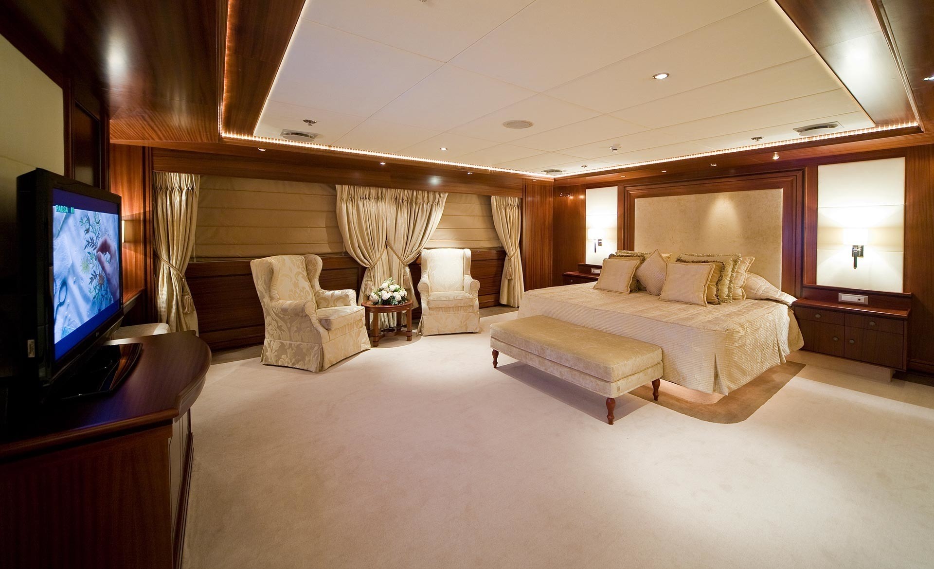 [89m-Yacht-LAUREN-L]-1040-149.jpg