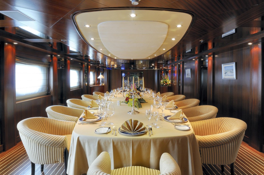 [89m-Yacht-LAUREN-L]-1040-173.jpg