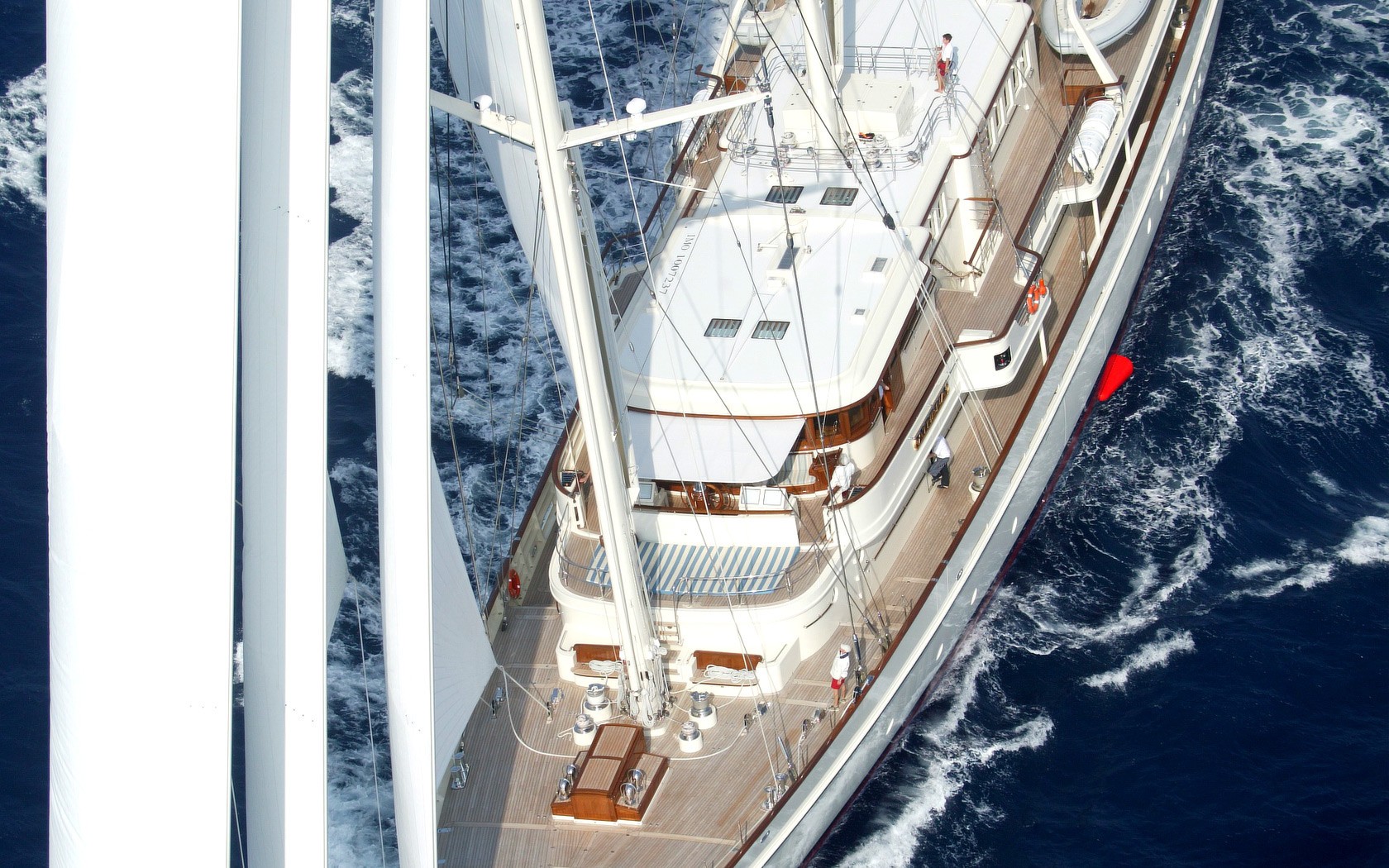 [90m-Yacht-ATHENA]-11796-122.jpg