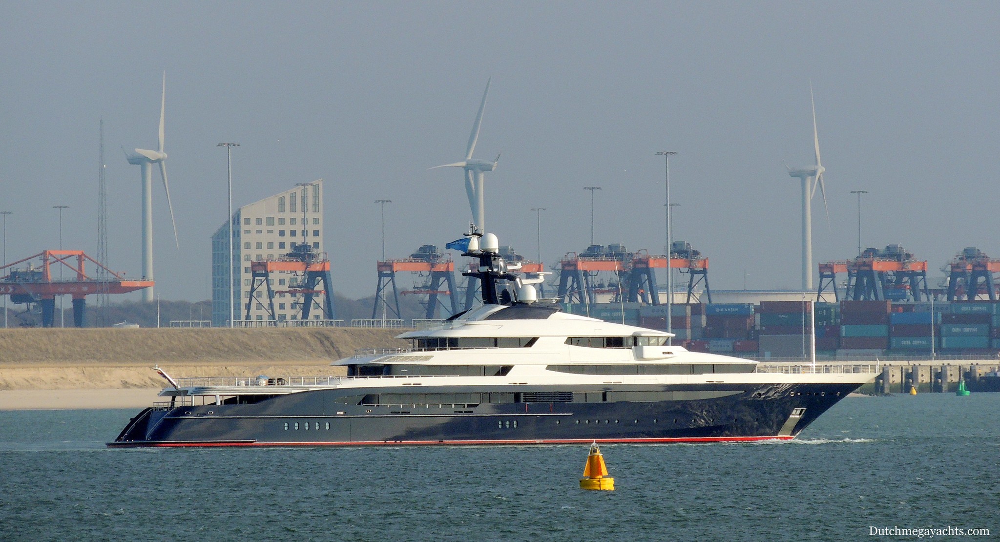 [92m-Yacht-EQUANIMITY]-12783-12.jpg