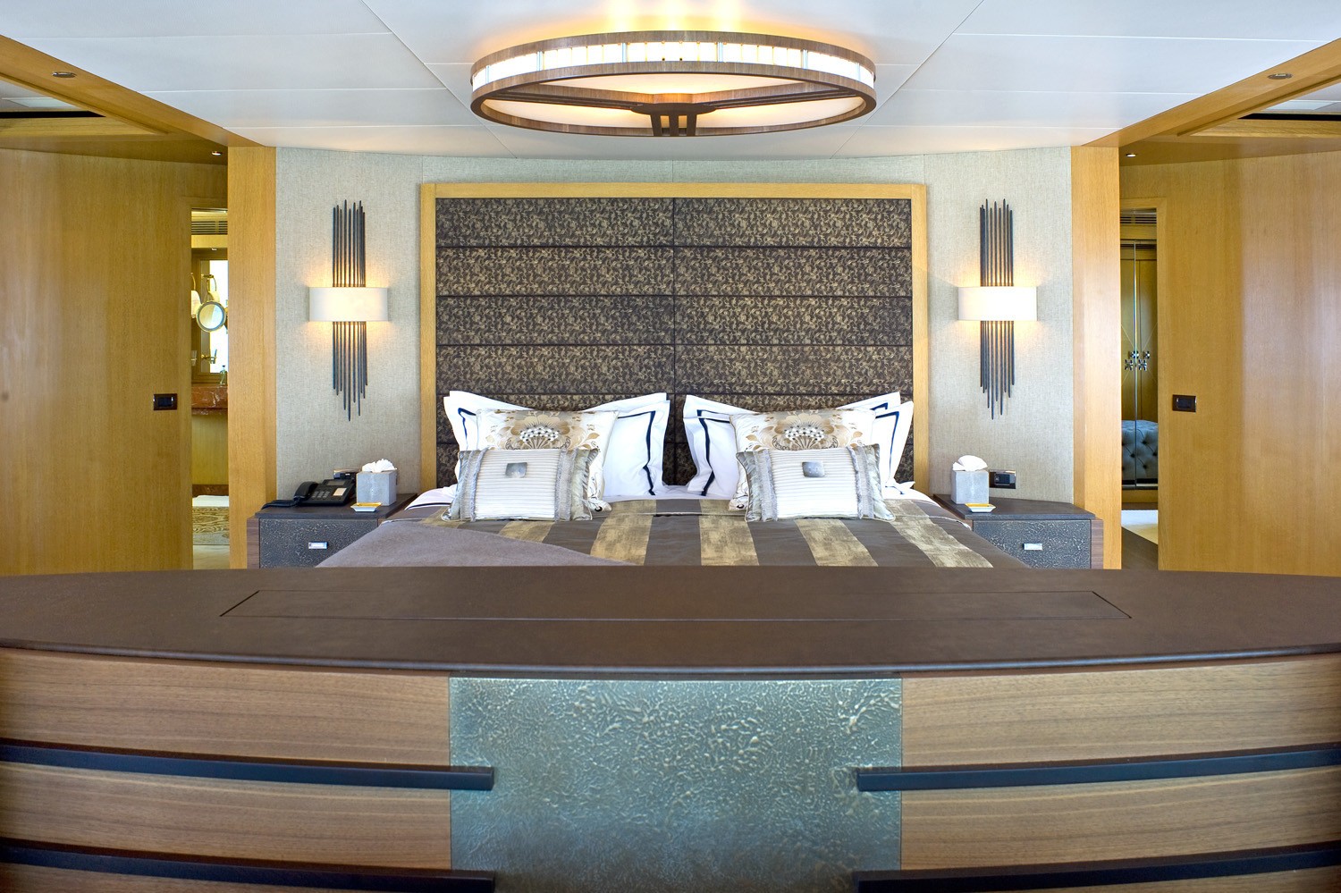 [95m-Yacht-INDIAN-EMPRESS]-11667-147.jpg