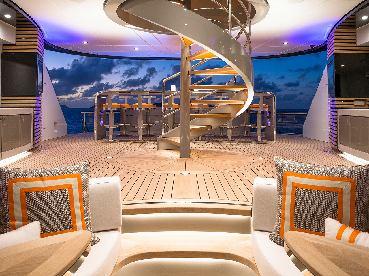 [95m-Yacht-KISMET]-12391-122.jpg