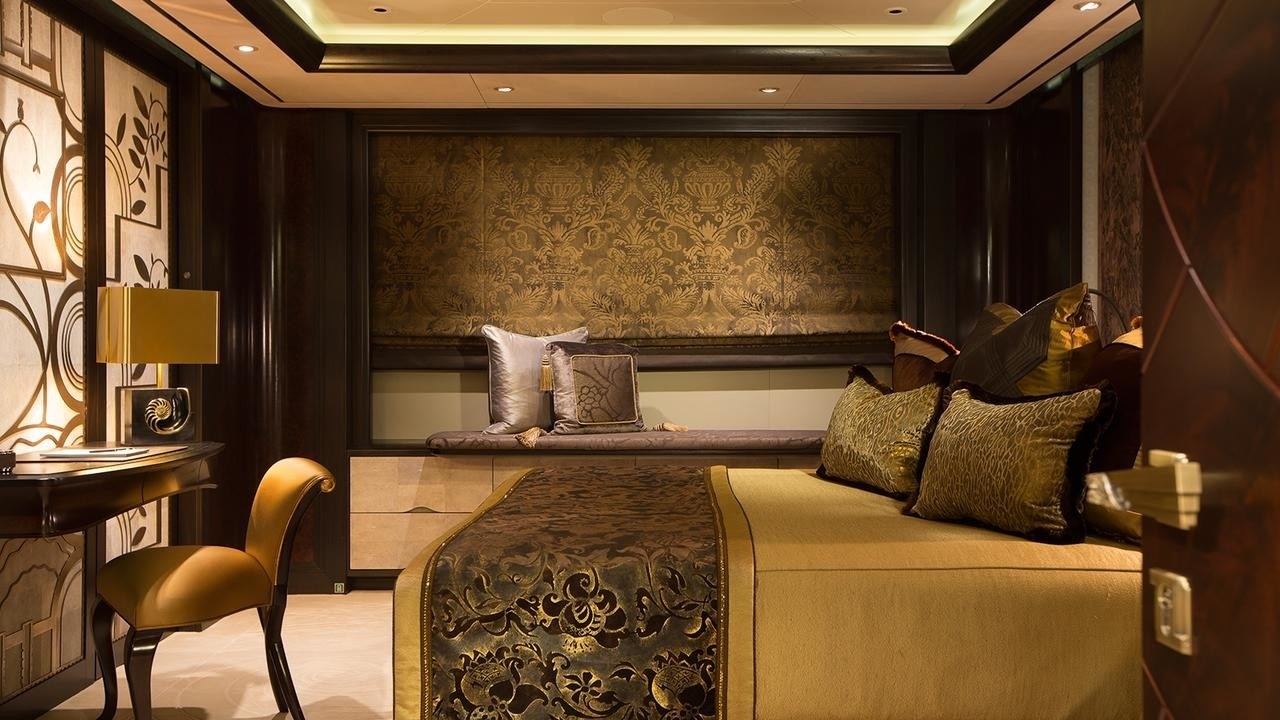 [95m-Yacht-KISMET]-12391-147.jpg