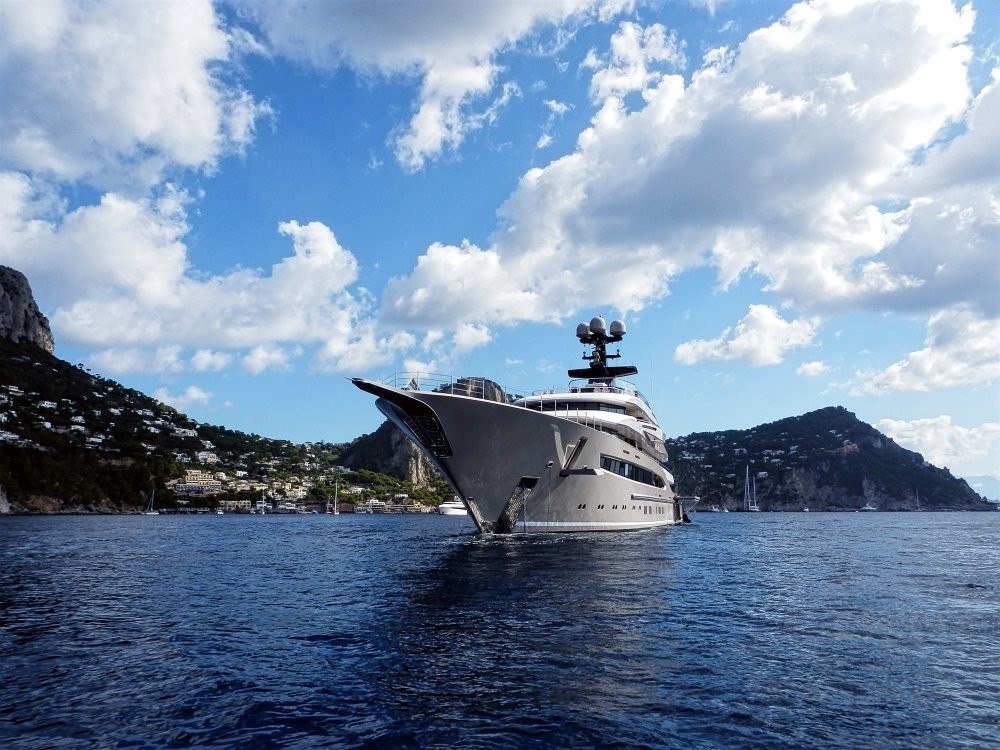 [95m-Yacht-KISMET]-12391-68.jpg