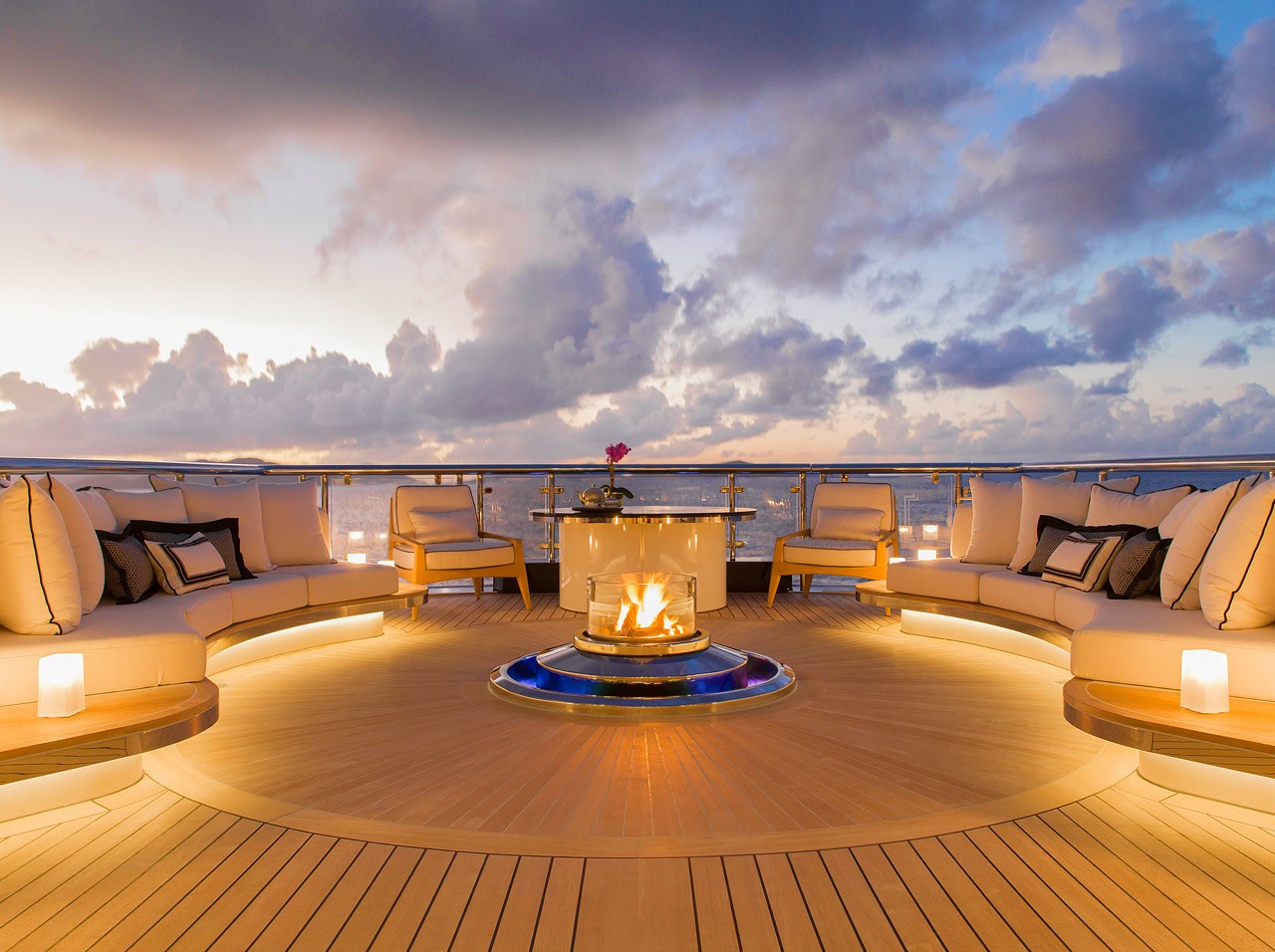 [95m-Yacht-KISMET]-12391-69.jpg