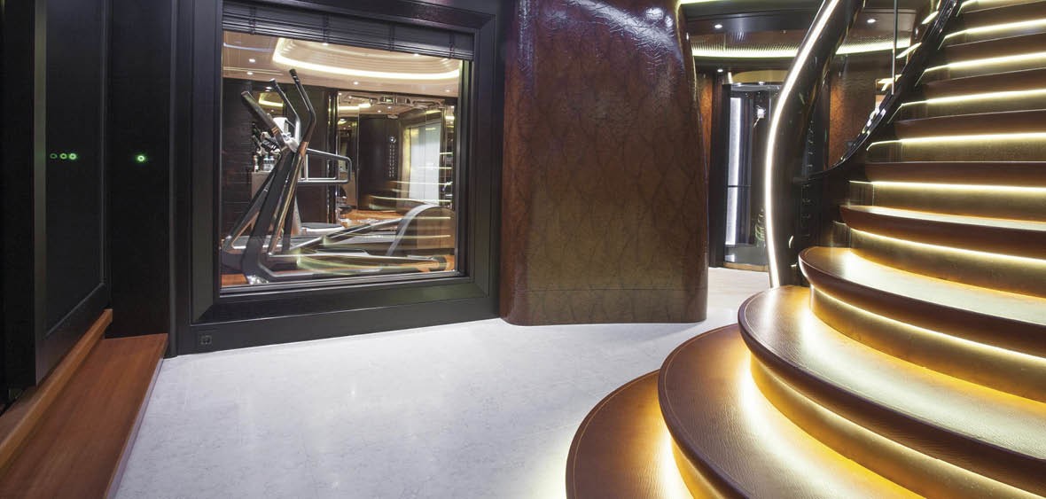[95m-Yacht-KISMET]-12391-7.jpg