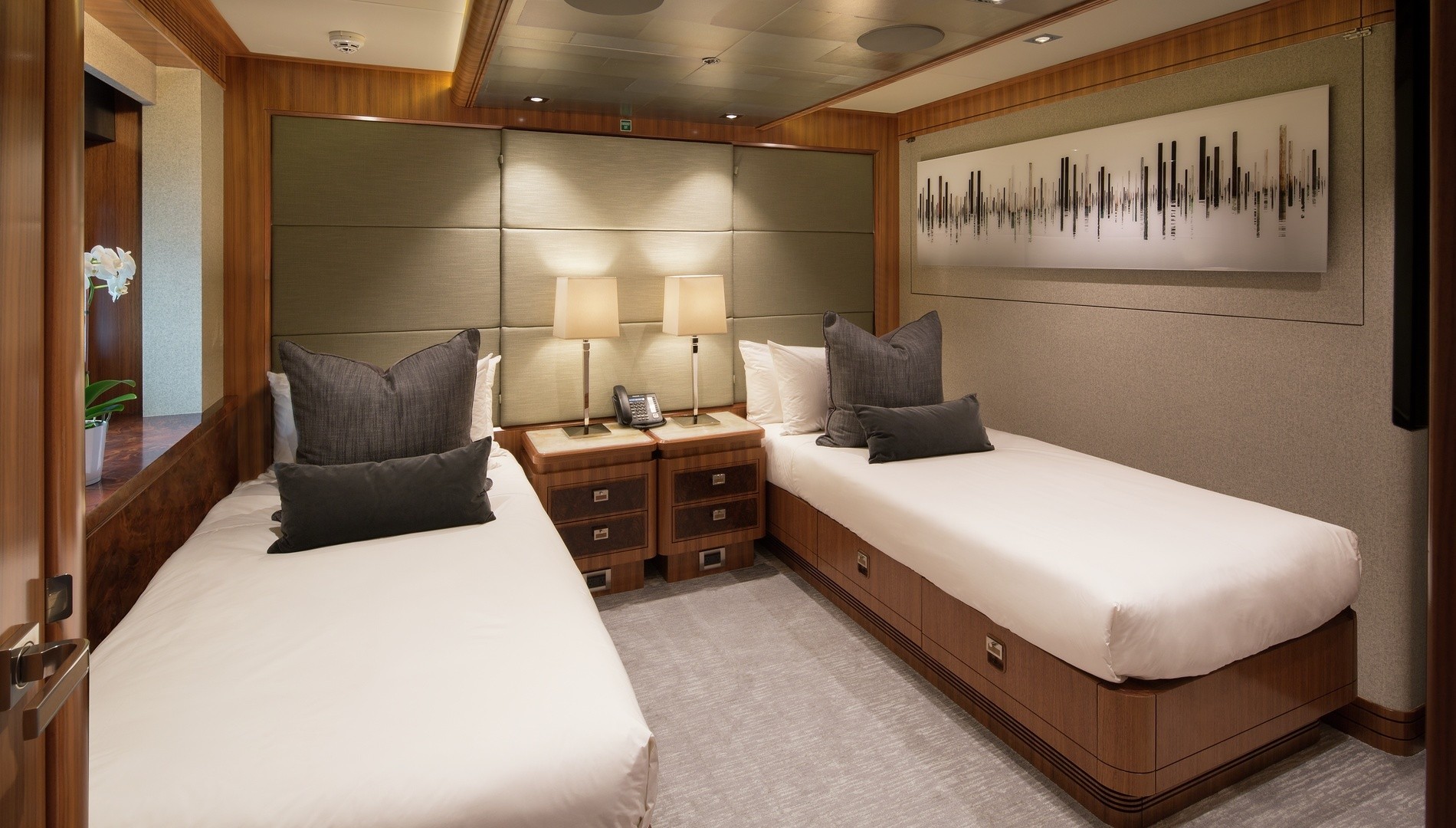 [CRESCENT--LUXURY-SUPERYACHT]-11979-14.jpg