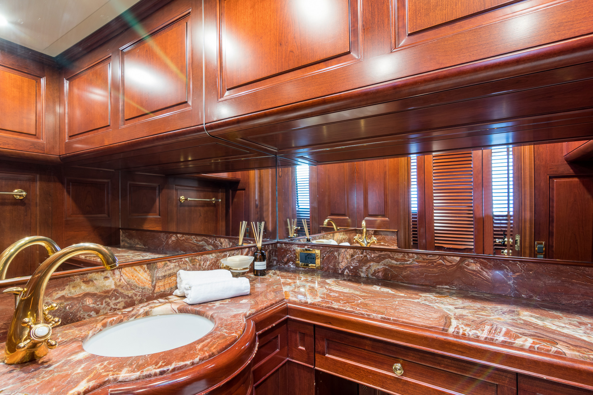 [ENDLESS-SUMMER-BENETTI-M]-15334-30.jpg