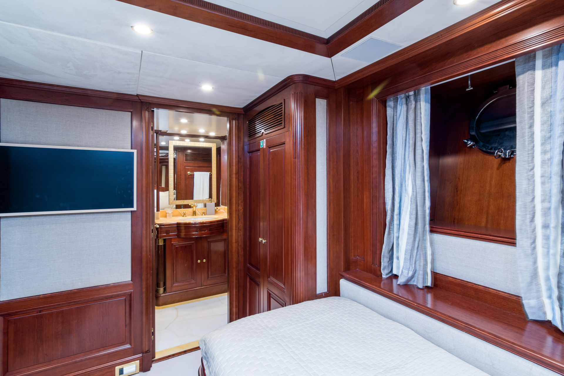 [ENDLESS-SUMMER-BENETTI-M]-15334-39.jpg