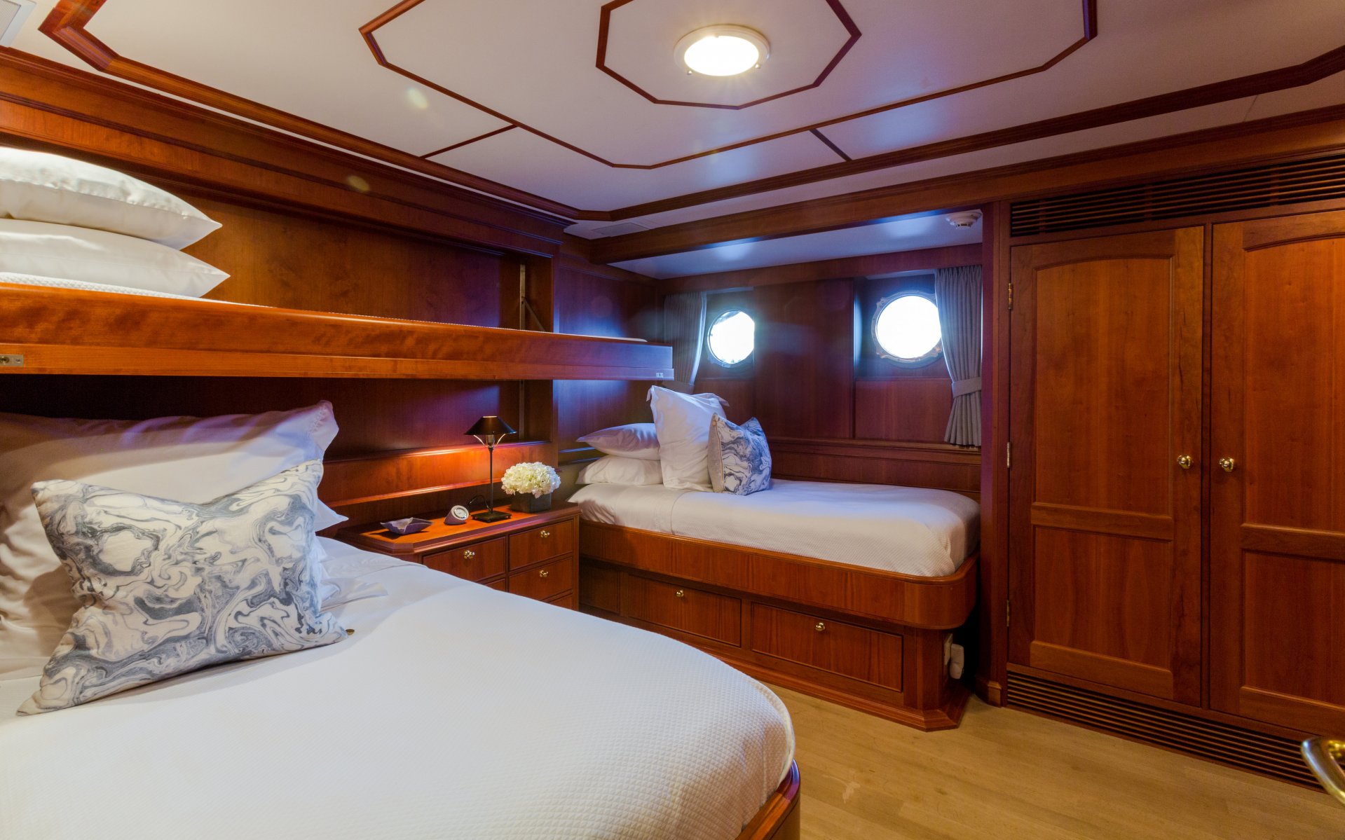 [LUXURY-CHARTER-YACHT-PUTTY-VI-EX-TURMOIL]-1360-4.jpg