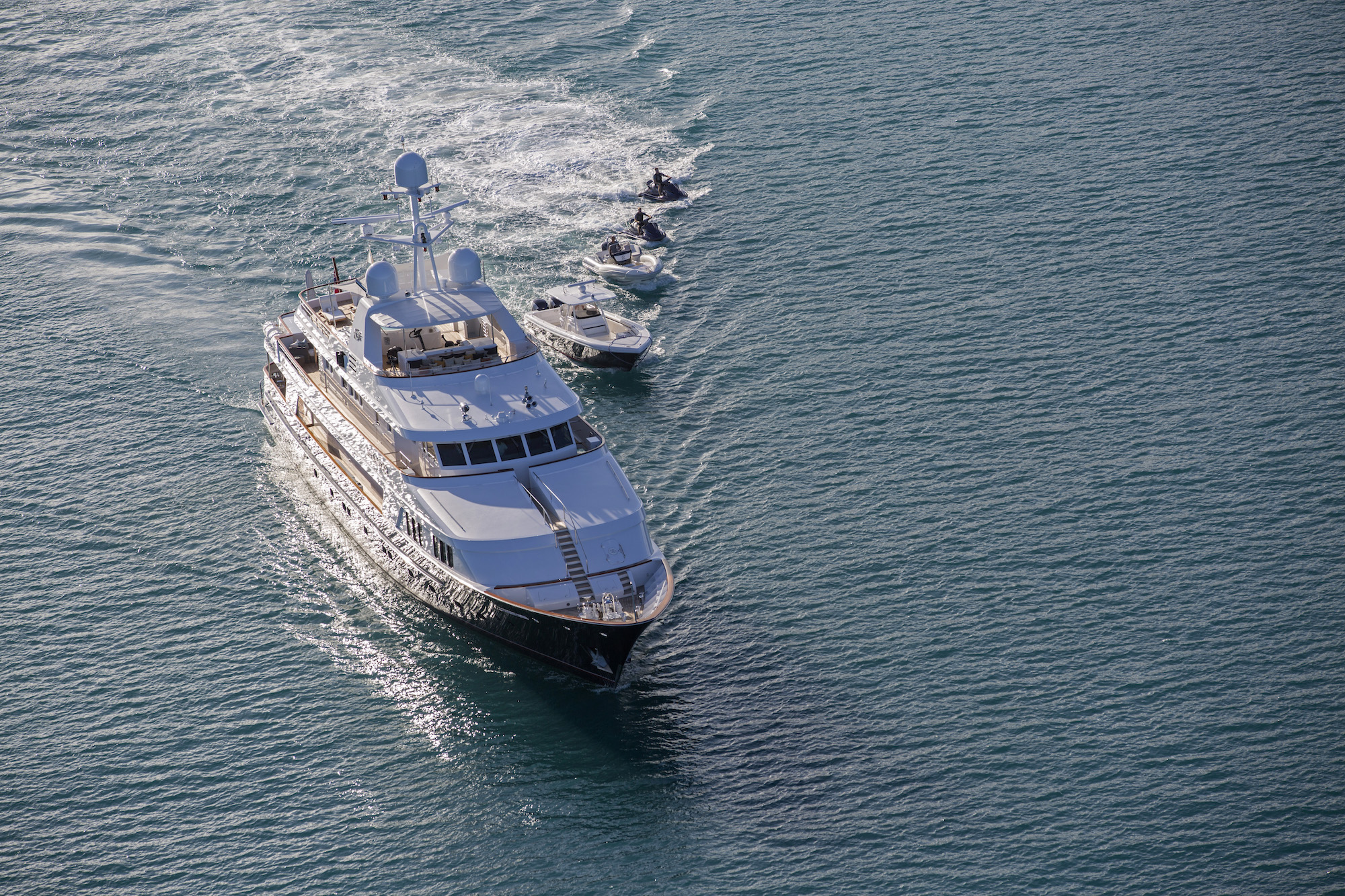 [LUXURY-YACHT-INEVITABLE]-1461-1.jpg