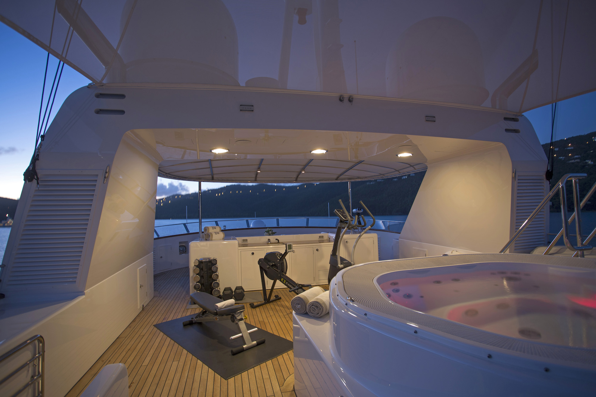 [LUXURY-YACHT-INEVITABLE]-1461-20.jpg