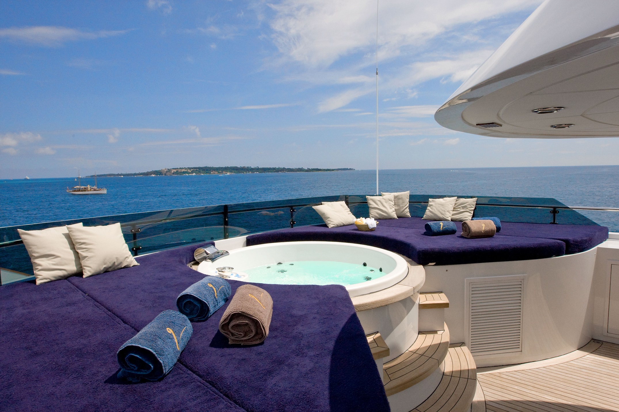 [LUXURY-YACHT-INSIGNIA]-1178-23.jpg