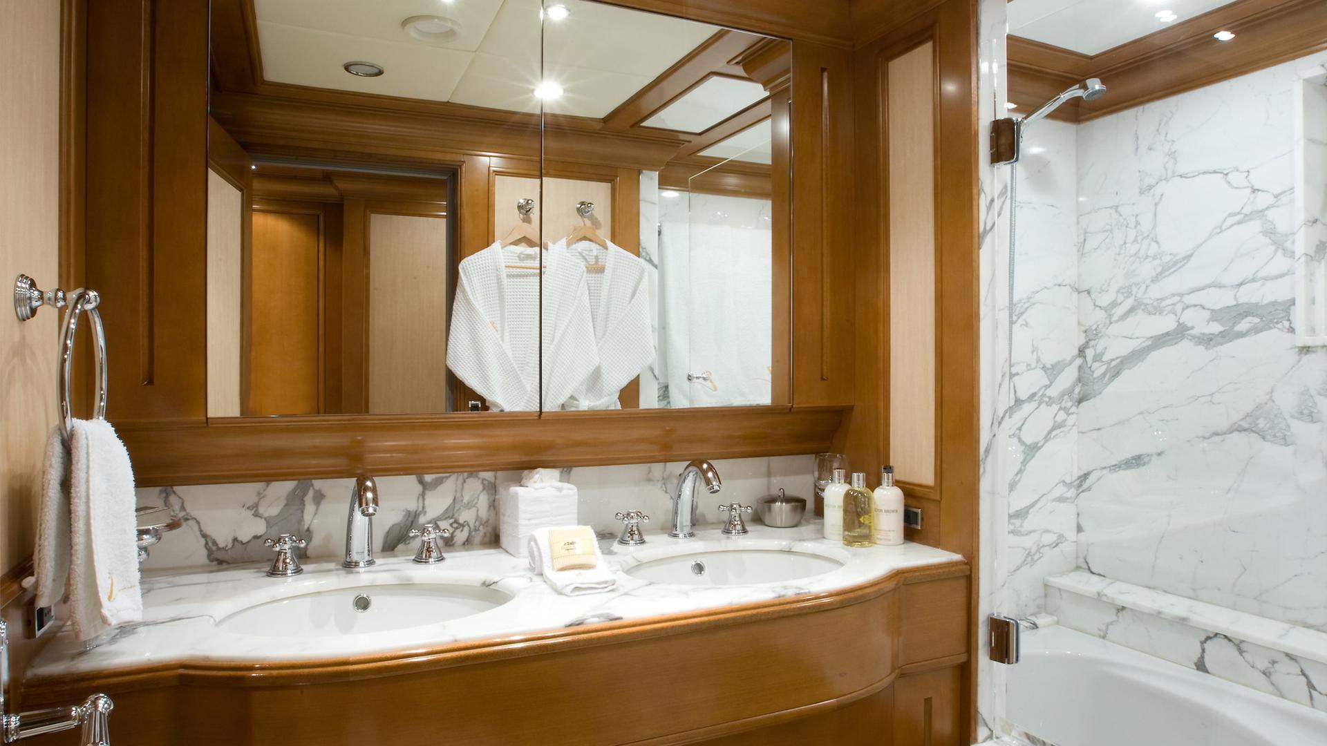 [LUXURY-YACHT-INSIGNIA]-1178-47.jpg