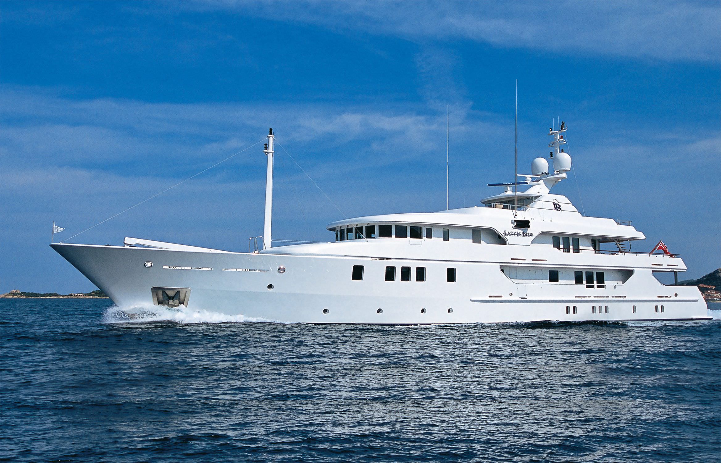 [LUXURY-YACHT-LADY-IN-BLUE]-1016-11.jpg