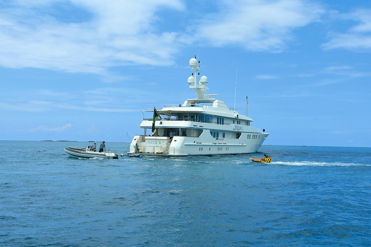 [LUXURY-YACHT-LADY-IN-BLUE]-1016-16.jpg