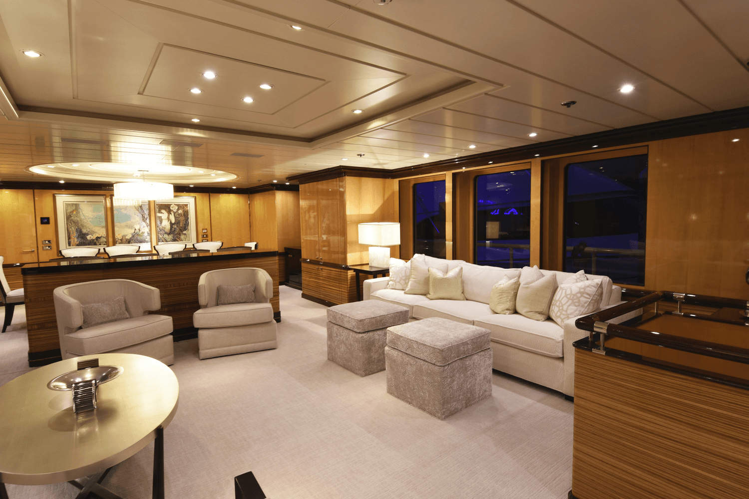 [LUXURY-YACHT-LADY-IN-BLUE]-1016-36.jpg