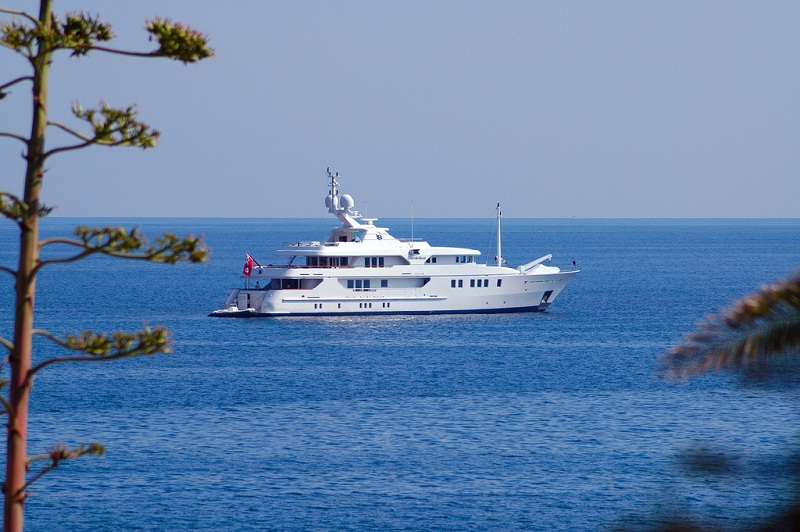 [LUXURY-YACHT-LADY-IN-BLUE]-1016-6.jpg