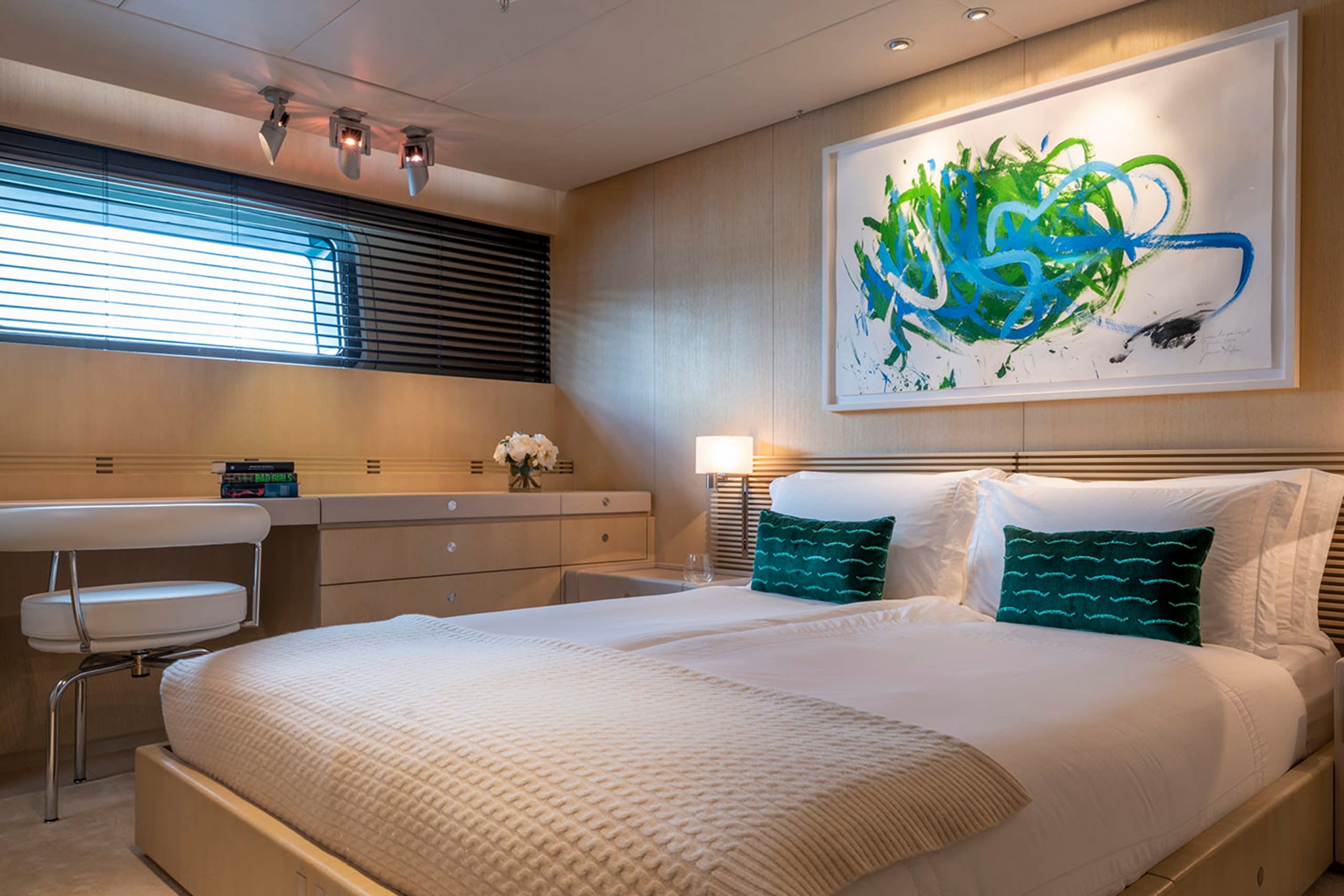 [LUXURY-YACHT-RED-DRAGON]-1402-3.jpg