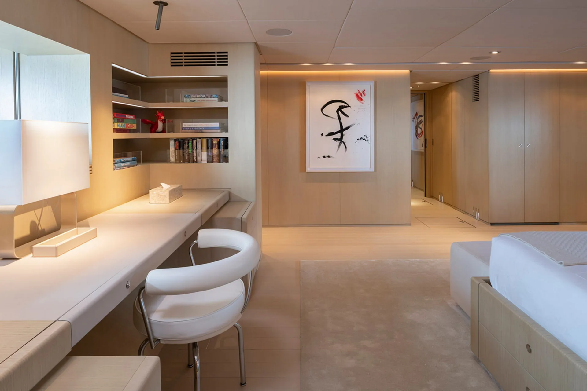 [LUXURY-YACHT-RED-DRAGON]-1402-3.png