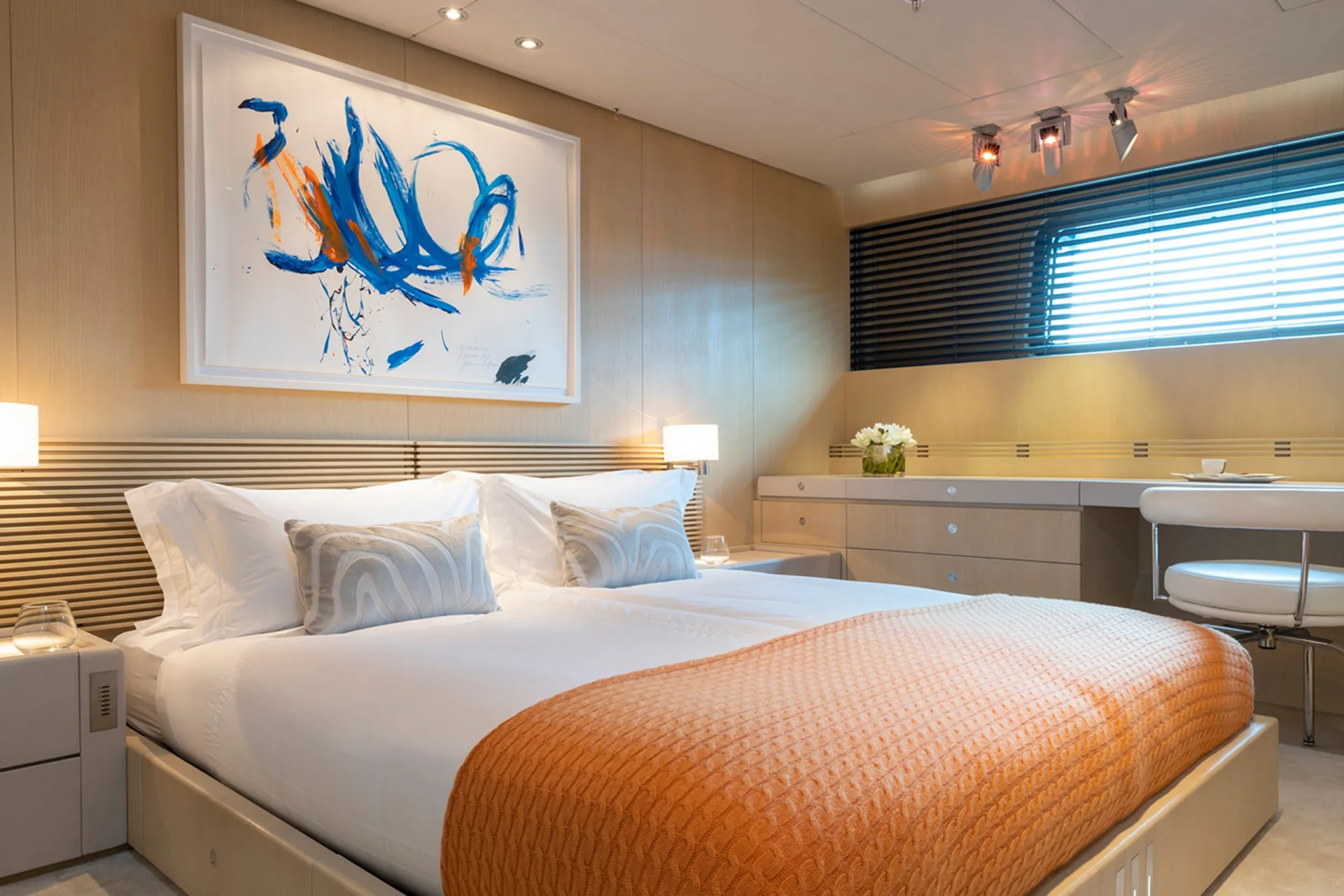 [LUXURY-YACHT-RED-DRAGON]-1402-5.png