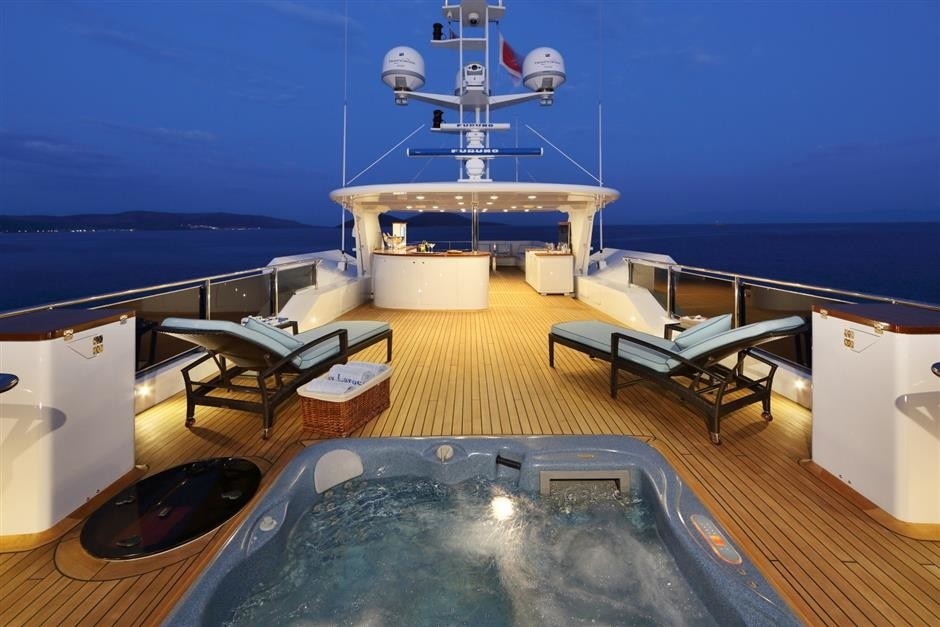 [M-CLASSIC-YACHT-BY-BENETTI]-12549-15.jpg