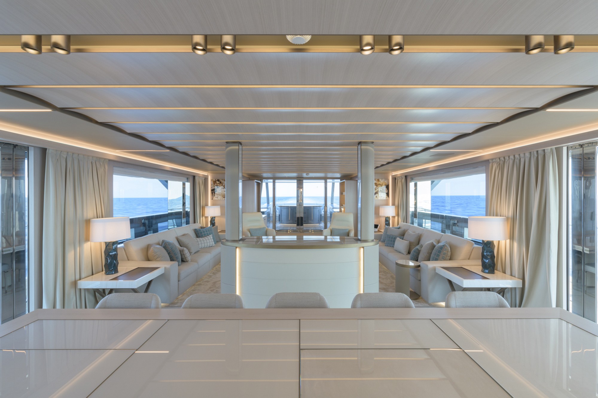 [M-CONTEMPORARY-SUPERYACHT-BY-ROSSINAVI]-13689-9.jpg