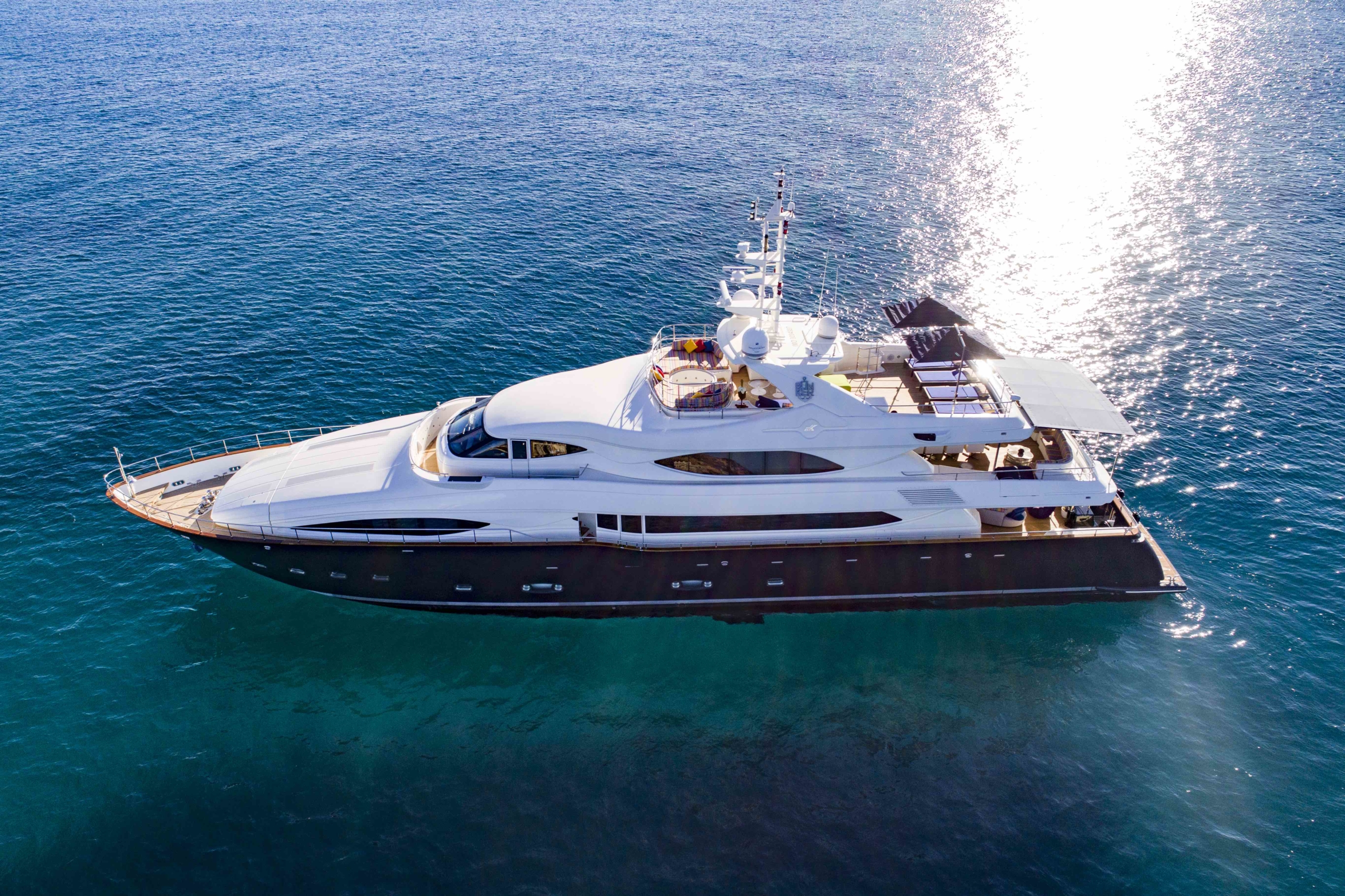 [M-CUSTOM-LINE-SUPERYACHT-BY-CRN]-13428-3.jpg