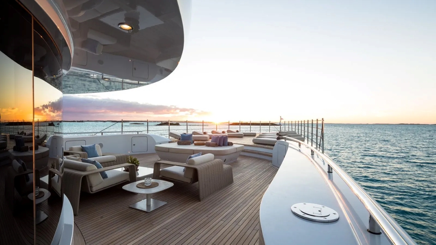 [M-CUSTOM-LUXURY-SUPERYACHT]-14330-73.jpg