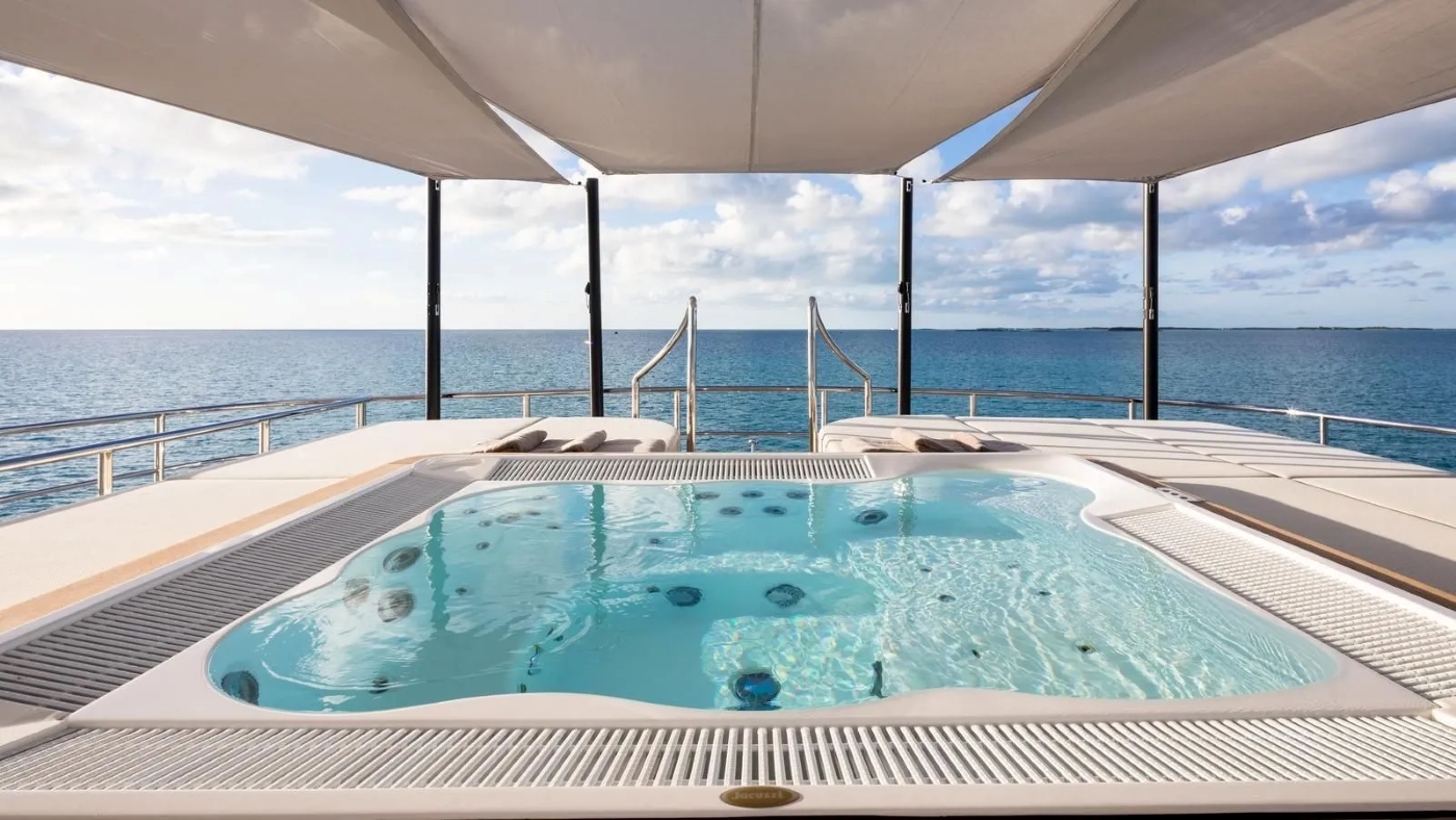 [M-CUSTOM-LUXURY-SUPERYACHT]-14330-84.jpg