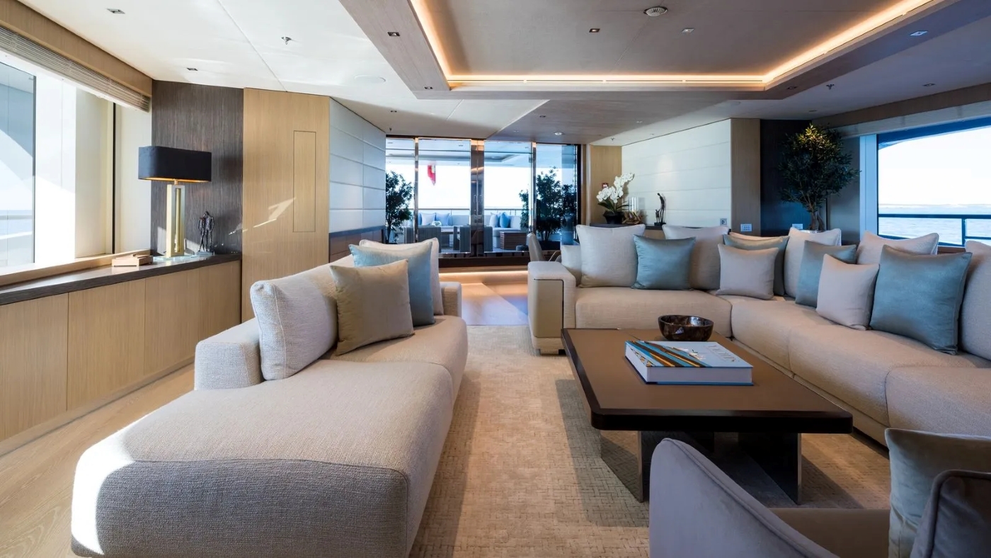 [M-CUSTOM-LUXURY-SUPERYACHT]-14330-93.jpg