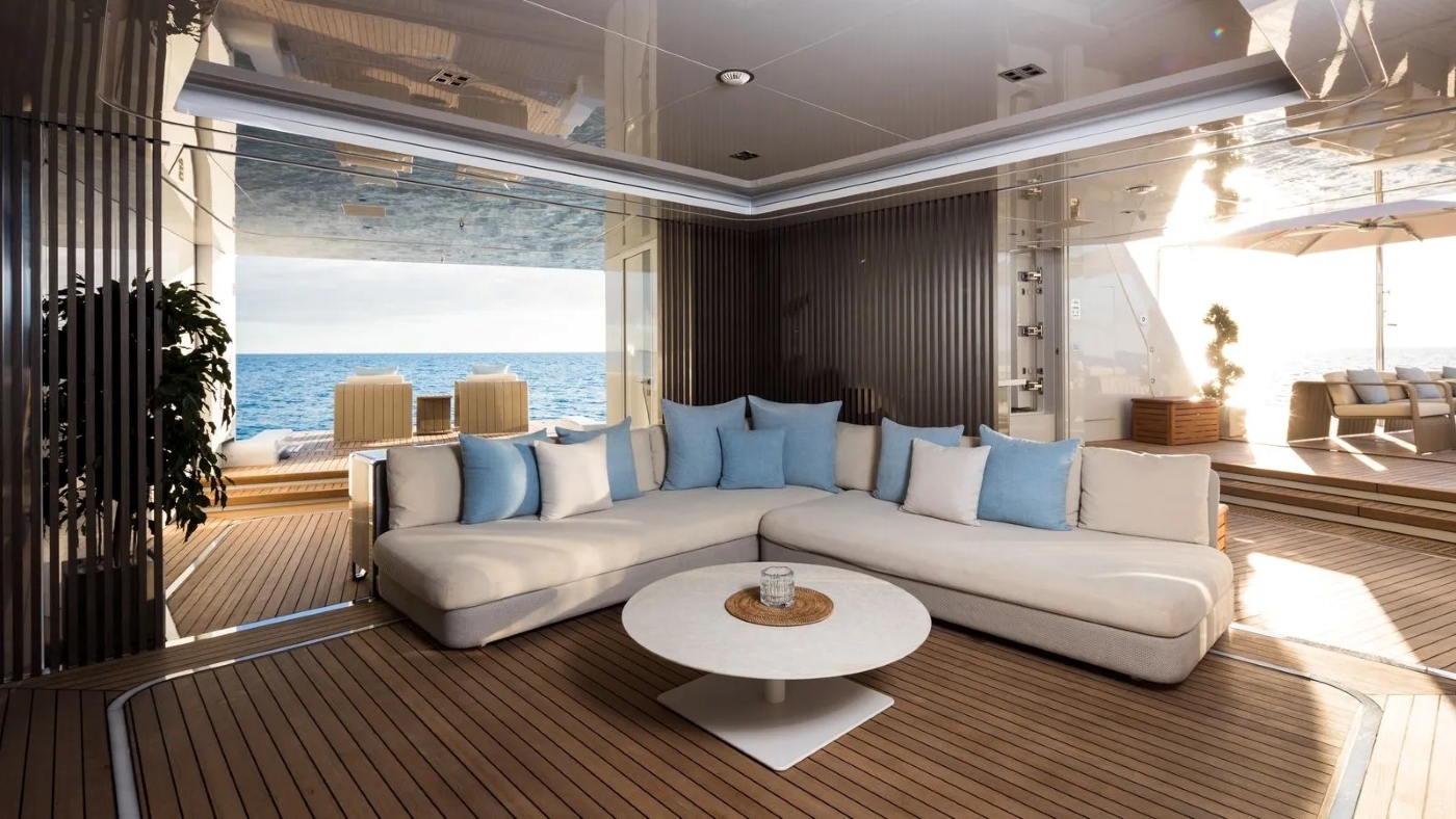 [M-CUSTOM-LUXURY-SUPERYACHT]-14330-97.jpg