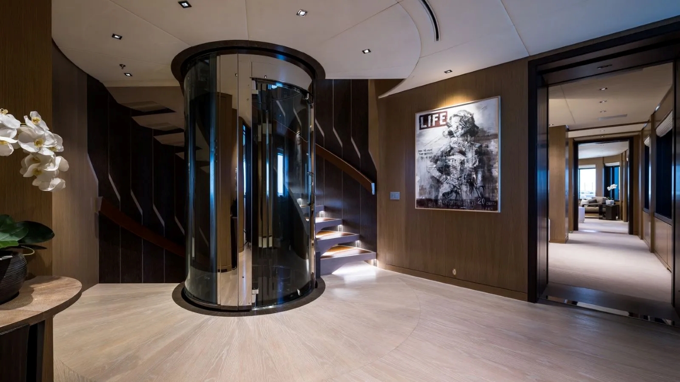 [M-CUSTOM-LUXURY-SUPERYACHT]-14330-99.jpg