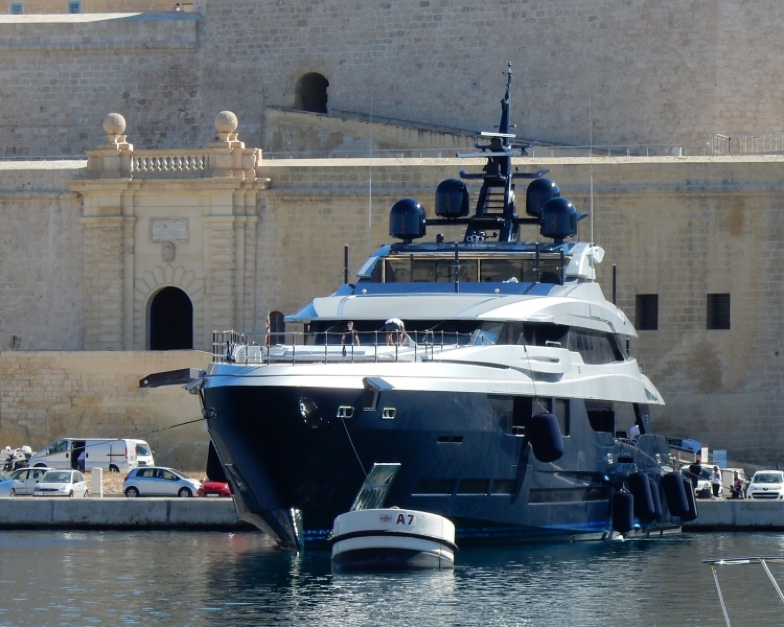 [M-CUSTOM-LUXURY-SUPERYACHT-BY-MONDOMARINE]-11851-1.jpg