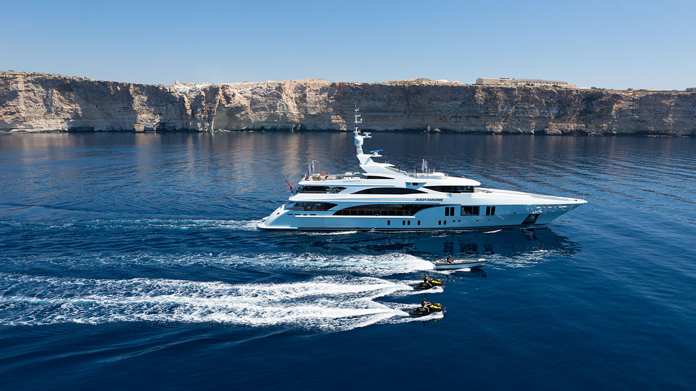 [M-CUSTOM-SUPERYACHT--BY-BENETTI]-11618-16.jpg